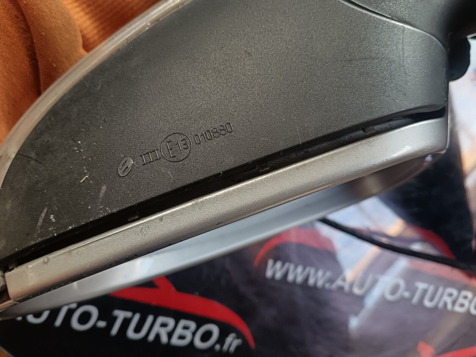 RETROVISEUR DROIT  VOLKSWAGEN GOLF V REFERENCE: 010880