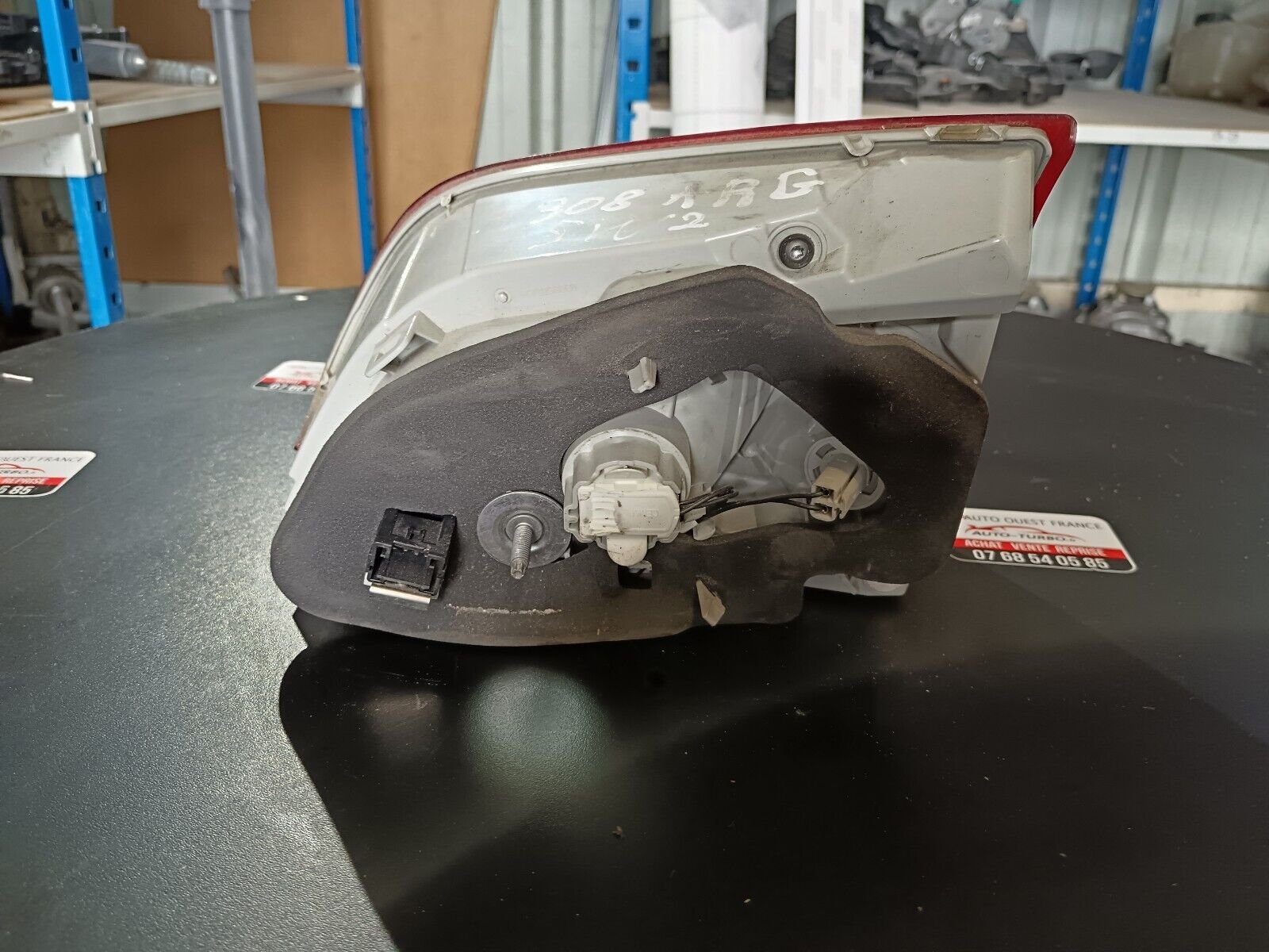 FEU ARRIERE SECONDAIRE GAUCHE PEUGEOT 308 II SW REFERENCE:9678098080