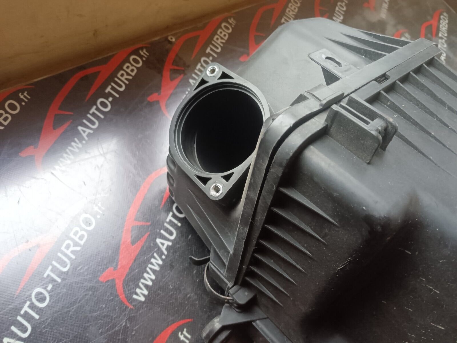 BOITE FILTRE A AIR HYUNDAI i30 1.6CRDI 90CH REFERENCE: 281002H200