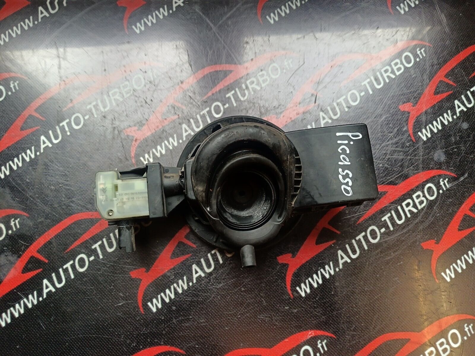 VOLET DE TRAPPE CARBURANT CITROEN C4 PICASSO REFERENCE: 9654052280