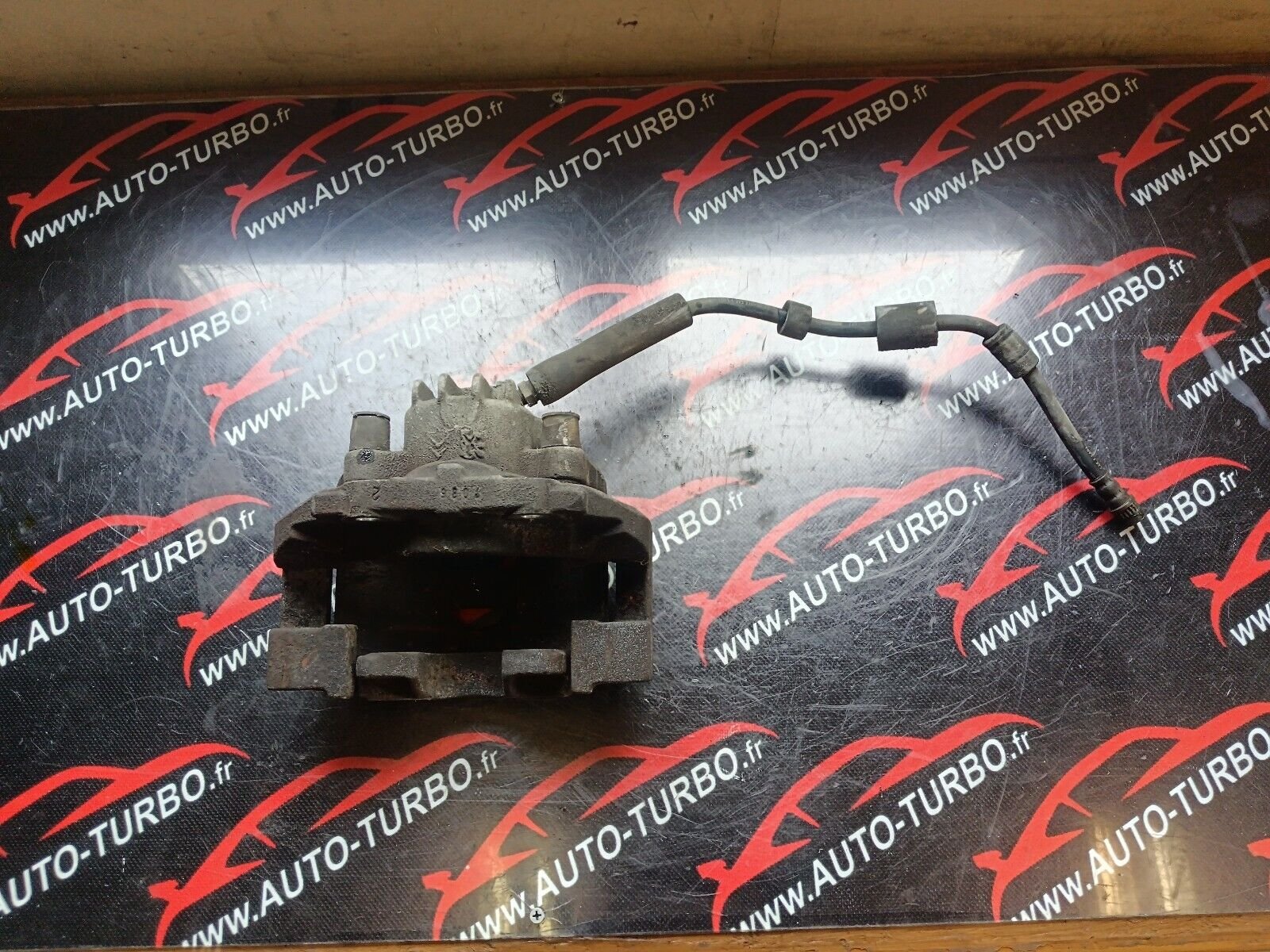 ETRIER DE FRIN AVANT DROIT CITROEN C4 PICASSO REFERENCE: 11360107943