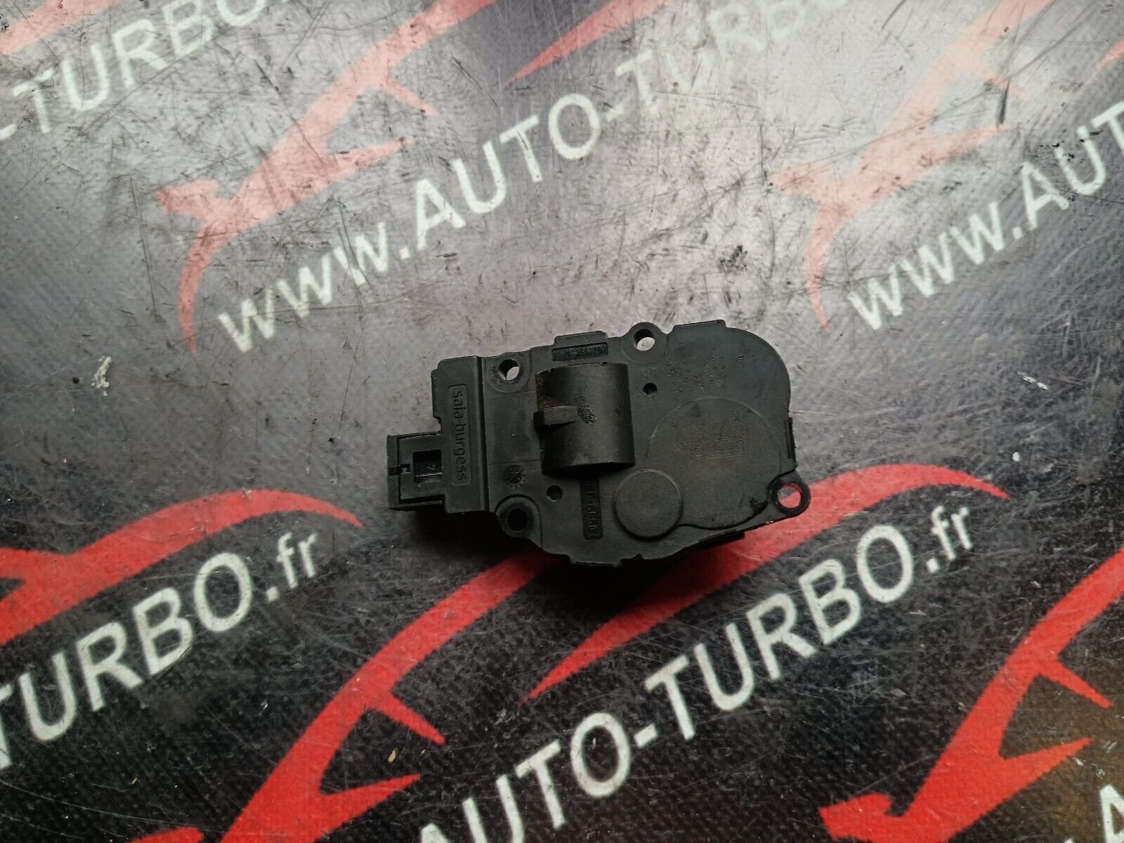 MOTEUR DE VOLET D'AERATION CITROEN C4 PICASSO REFERENCE: 410475520
