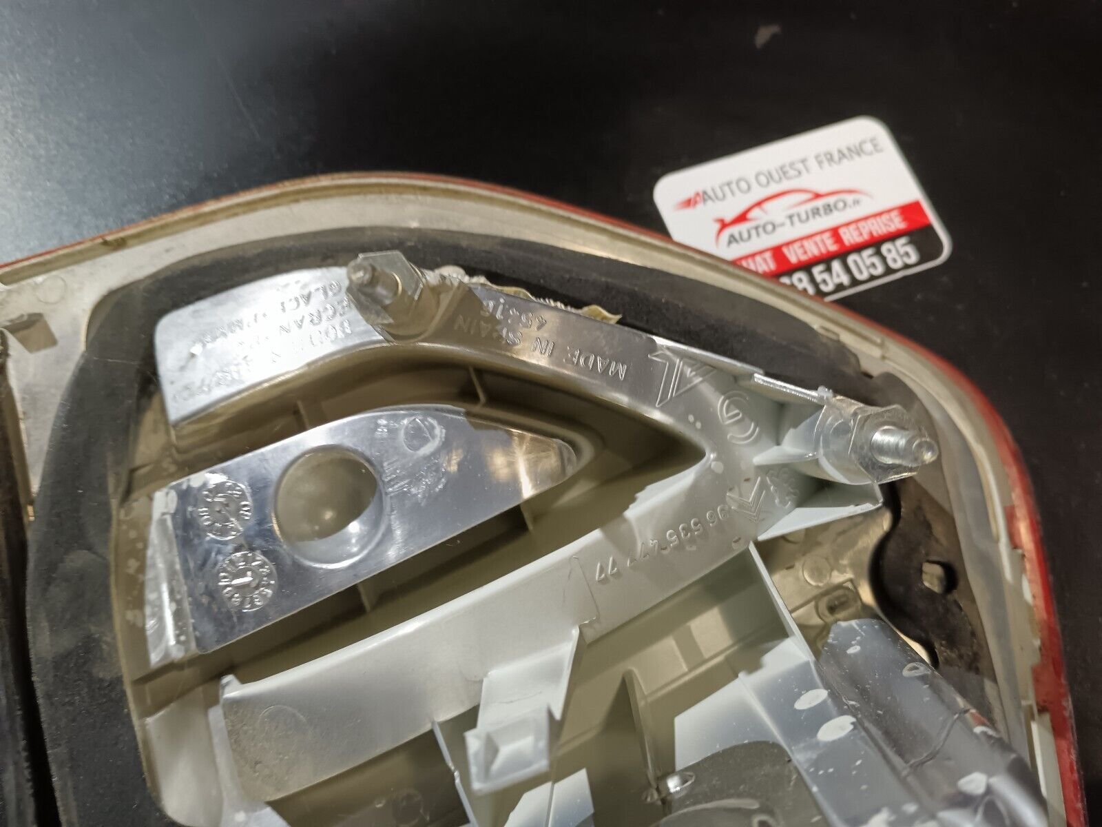 FEU ARRIERE GAUCHE SECONDAIRE CITROEN C4 PICASSO REFERANCE: 99653547777