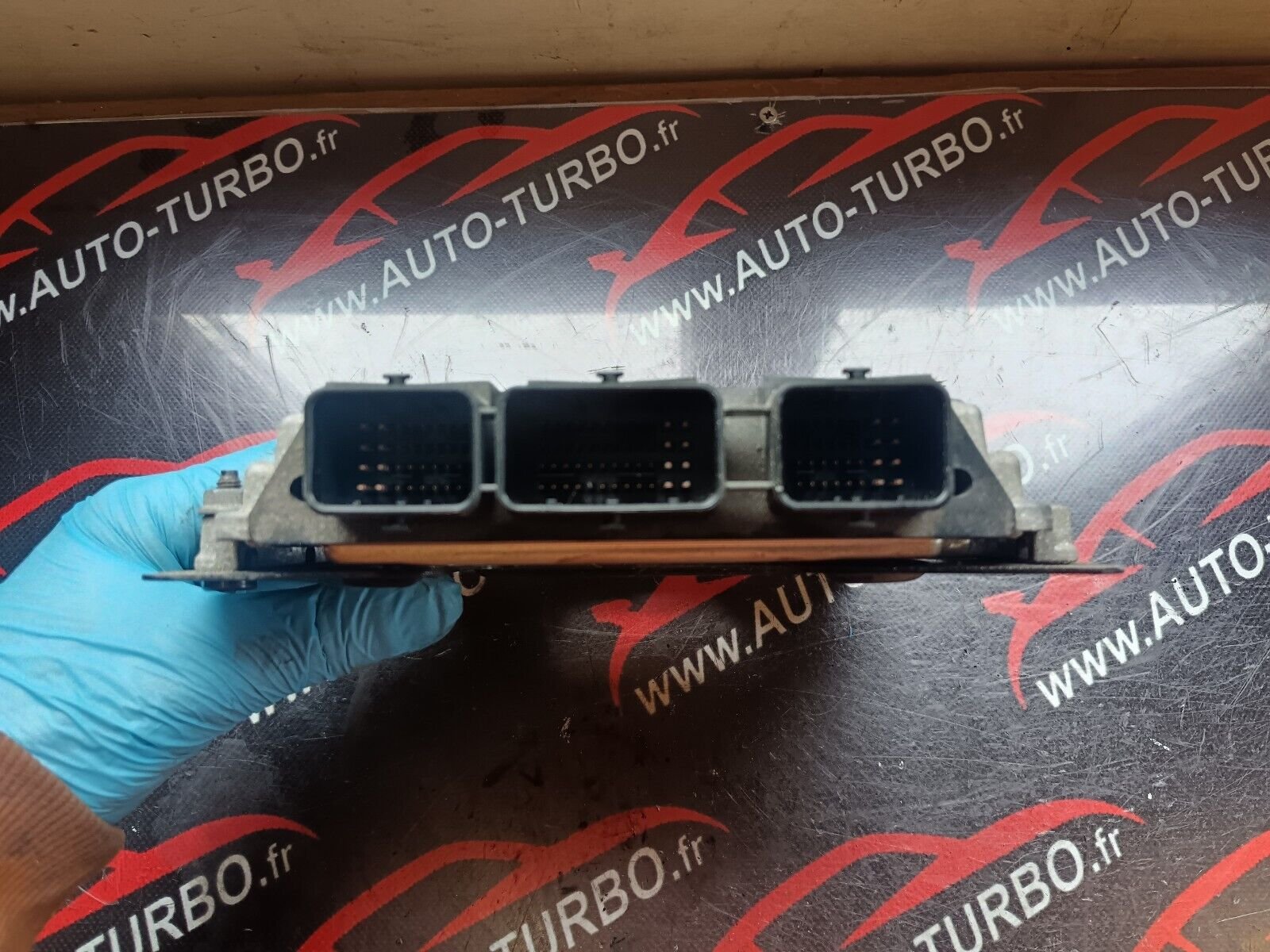 CALCULATEUR MOTEUR CITROEN C4 PICASSO REFERENCE: 9663476180