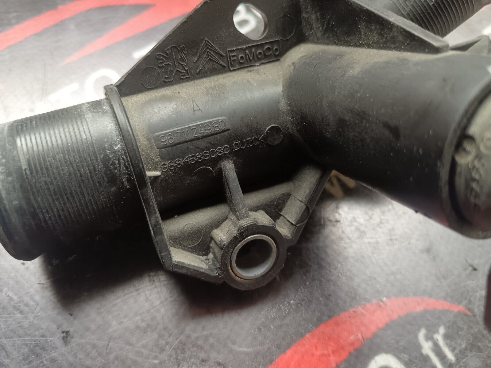 TUYAU TUBE D'EAU PEUGEOT 2008 1.6eHDI REFERENCE: 9684589080