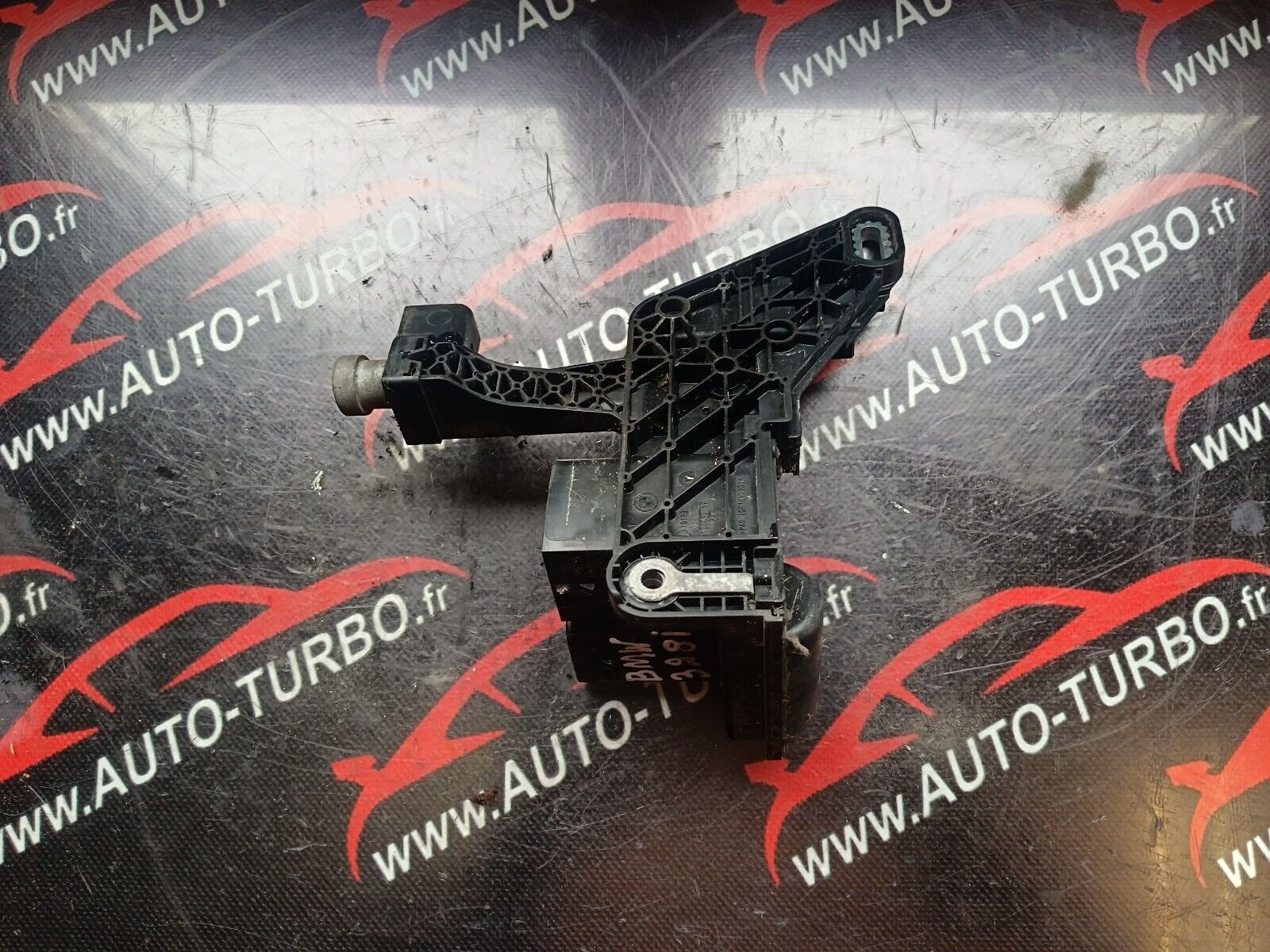 BMW 328i GT REFERENCE: 929615101