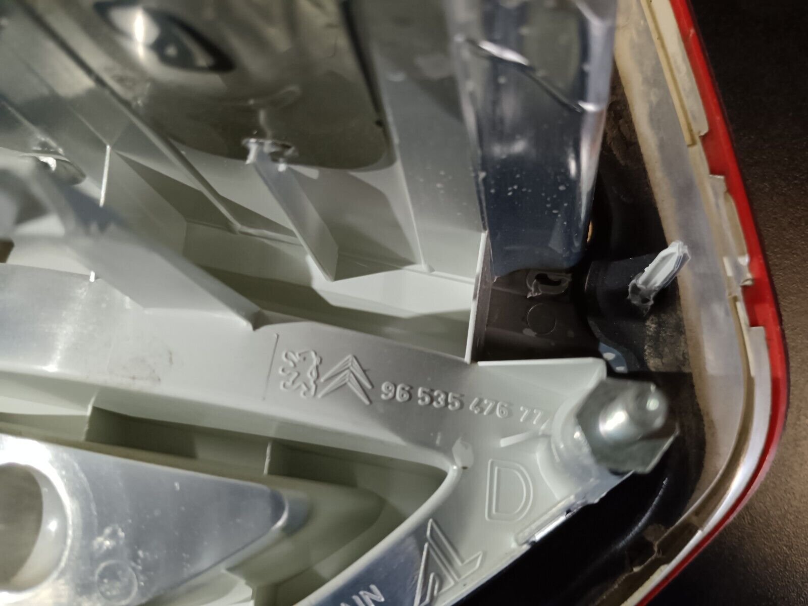 FEU ARRIERE DROIT SECONDAIRE CITROEN C4 PICASSO REFERANCE: 9653547677