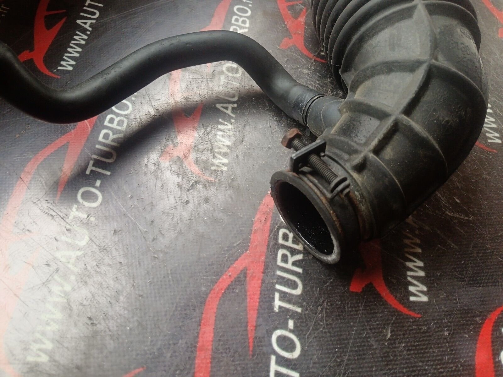 TUYAU CONDUIT D'AIR HYUNDAI i30 1.6CRDI 90CH REFERENCE: 28138-1M250