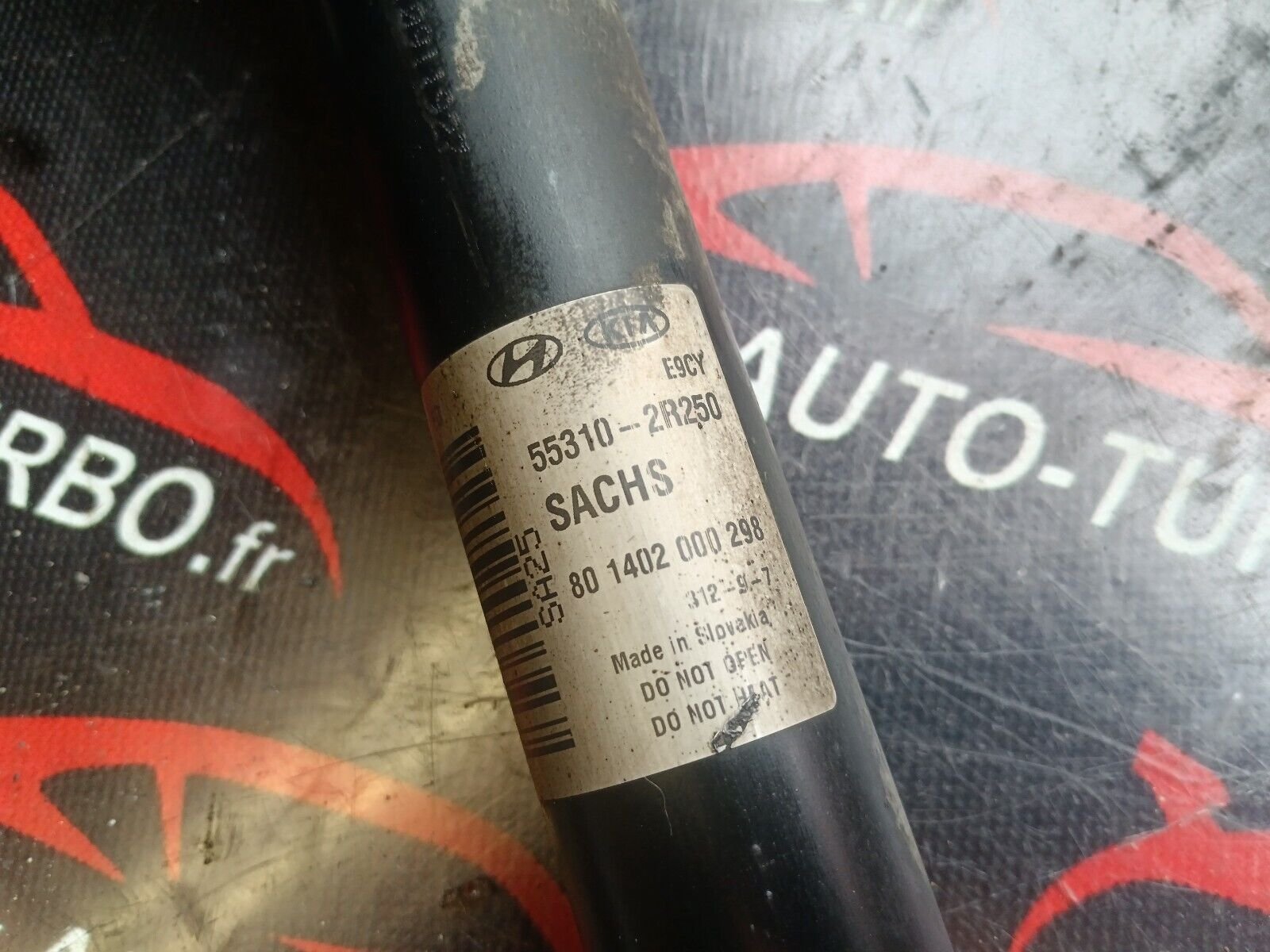 AMORTISSEUR ARRIERE DROIT HYUNDAI i30 1.6CRDI 90CH REFERENCE: 553102R250