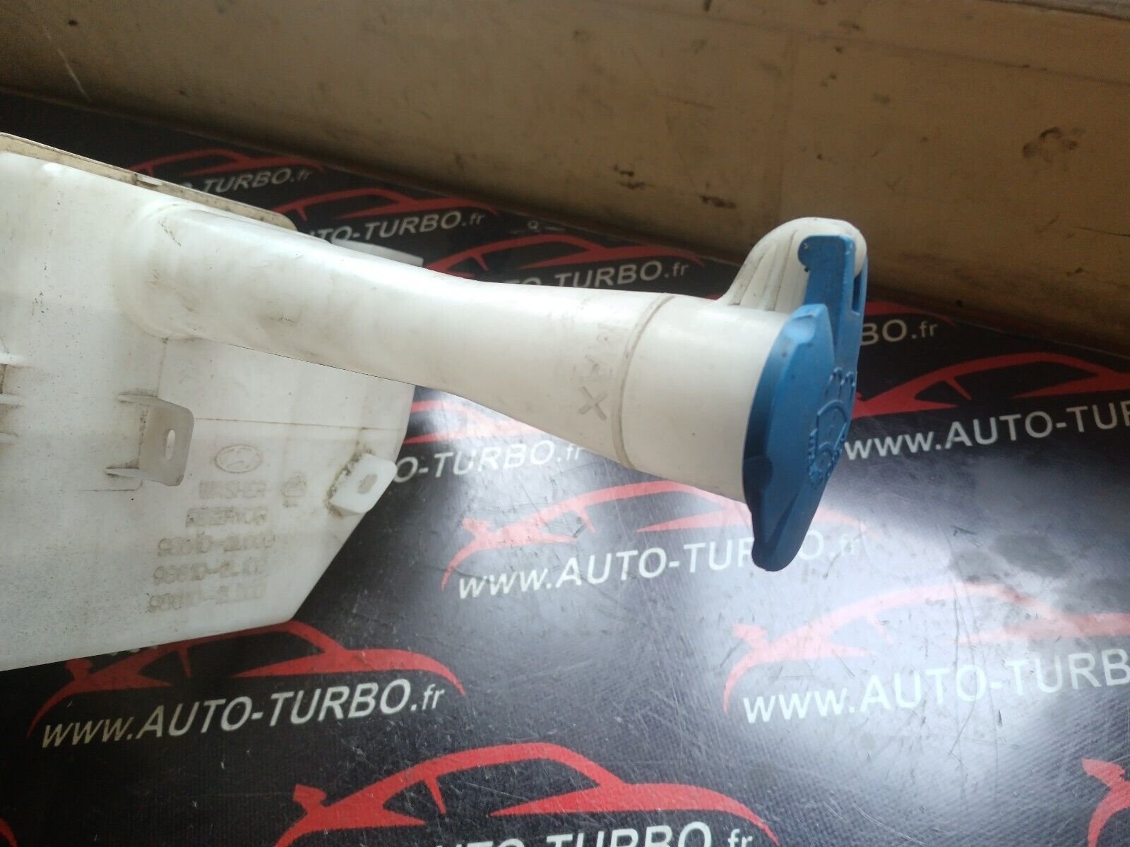 RESERVOIR LAVE GLACE HYUNDAI i30 1.6CRDI 90CH REFERENCE: 9861021000