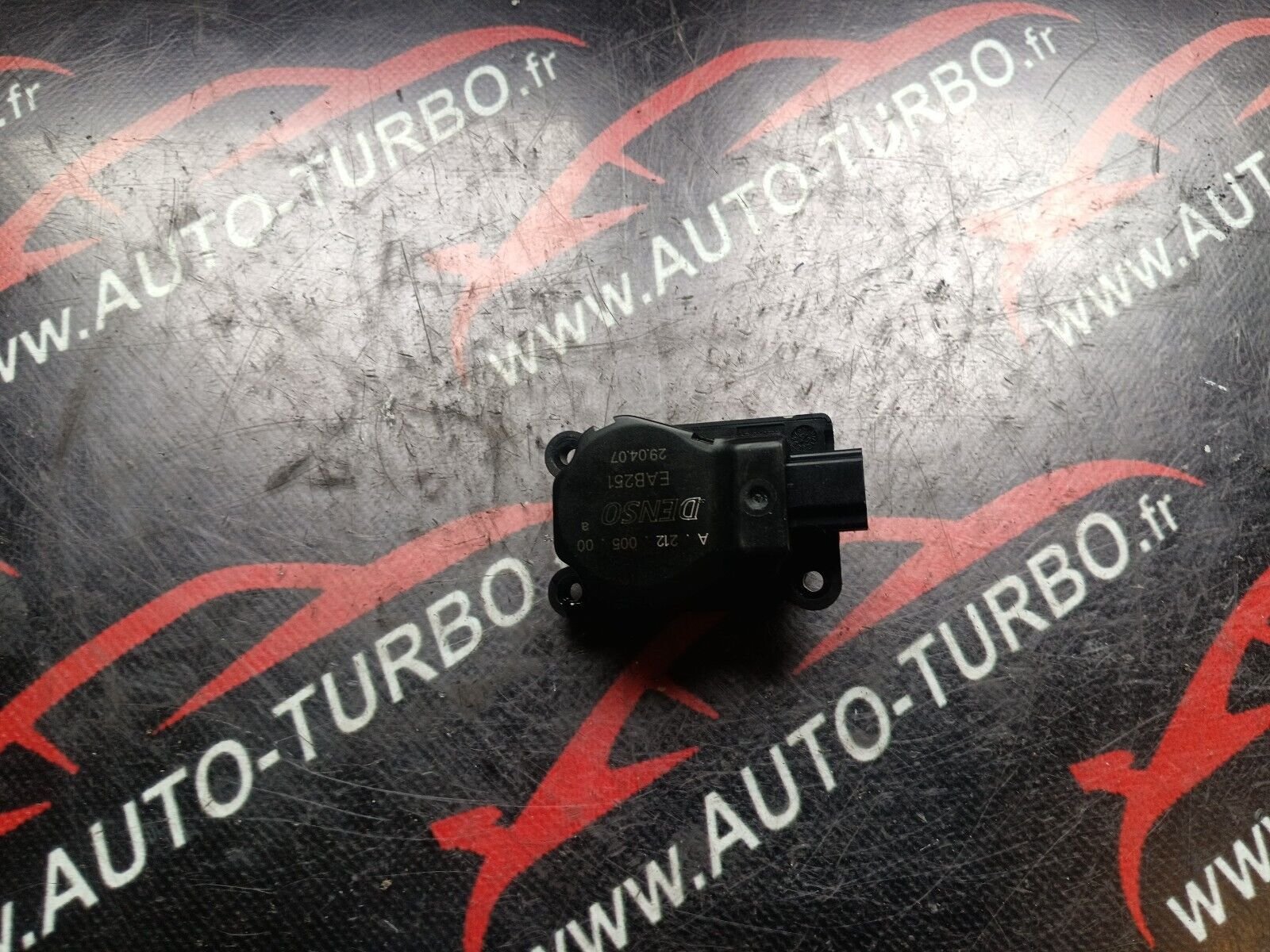 SERVO MOTEUR ACTIONNEUR CITROEN C4 PICASSO REFERENCE: EAB251
