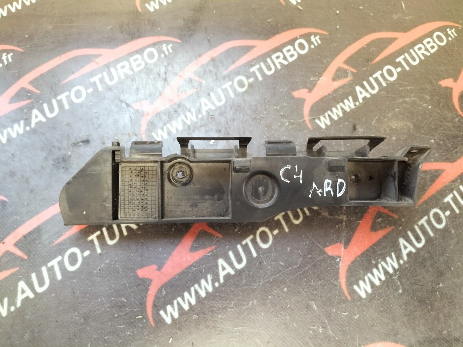 SUPPORT PARE CHOC ARRIERE DROITE CITROEN C4 9646790280 B