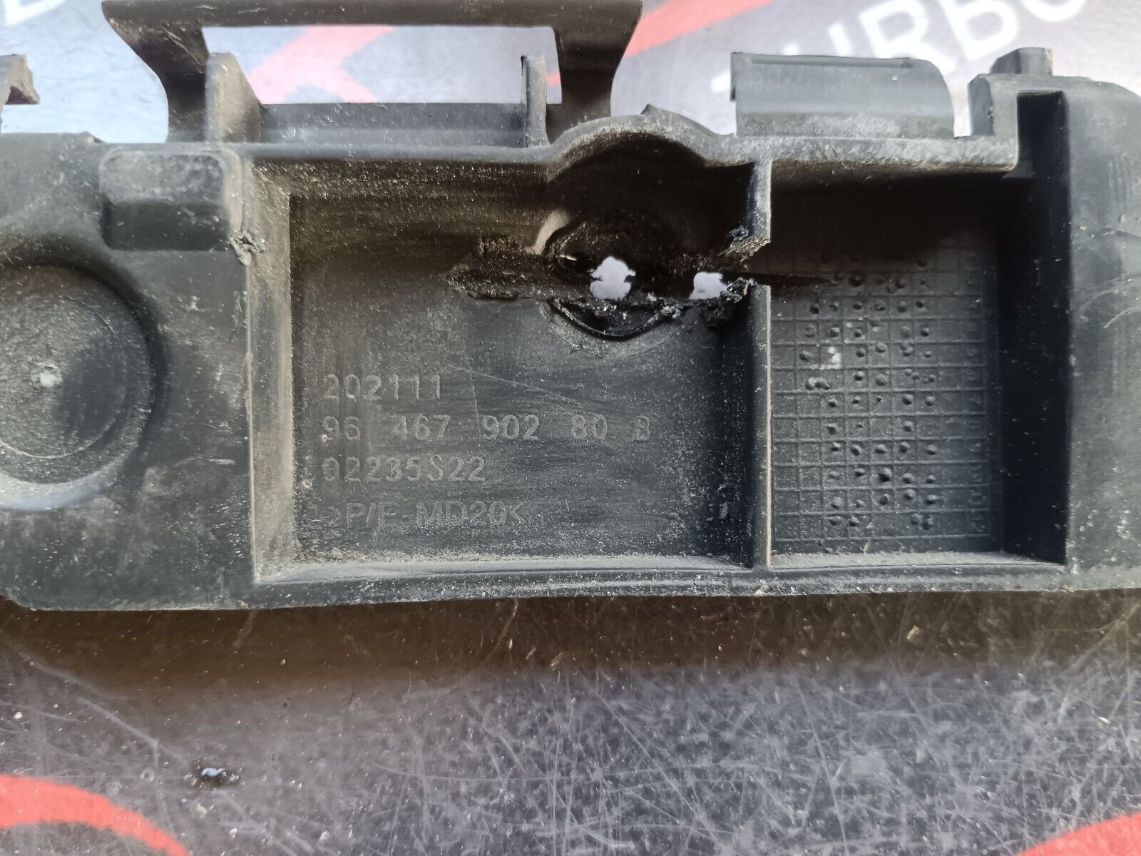 SUPPORT PARE CHOC ARRIERE GAUCHE CITROEN C4 REFERENCE: 9646790280