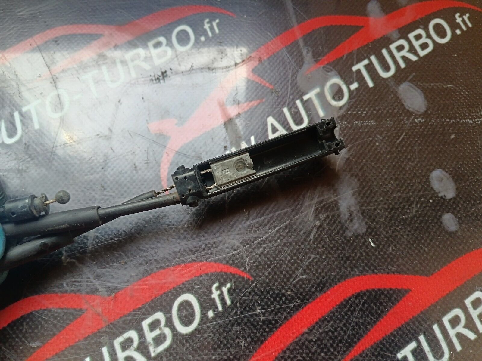 SERRURE + CABLE CAPOT GAUCHE BMW 328iGT REFERENCE: 7242548