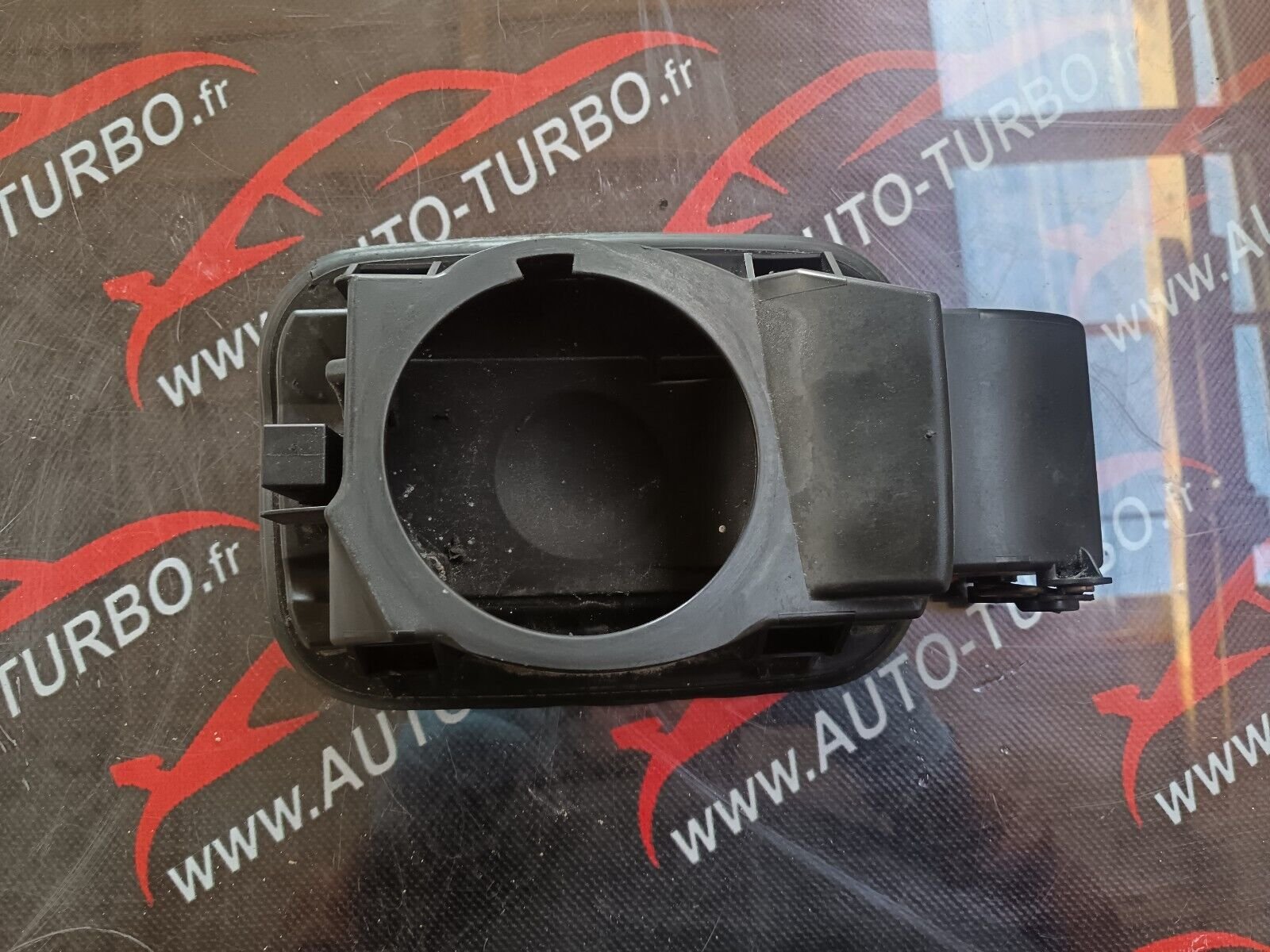 TRAPPE CARBURANT BMW525 E60 REFERENCE: 7183712