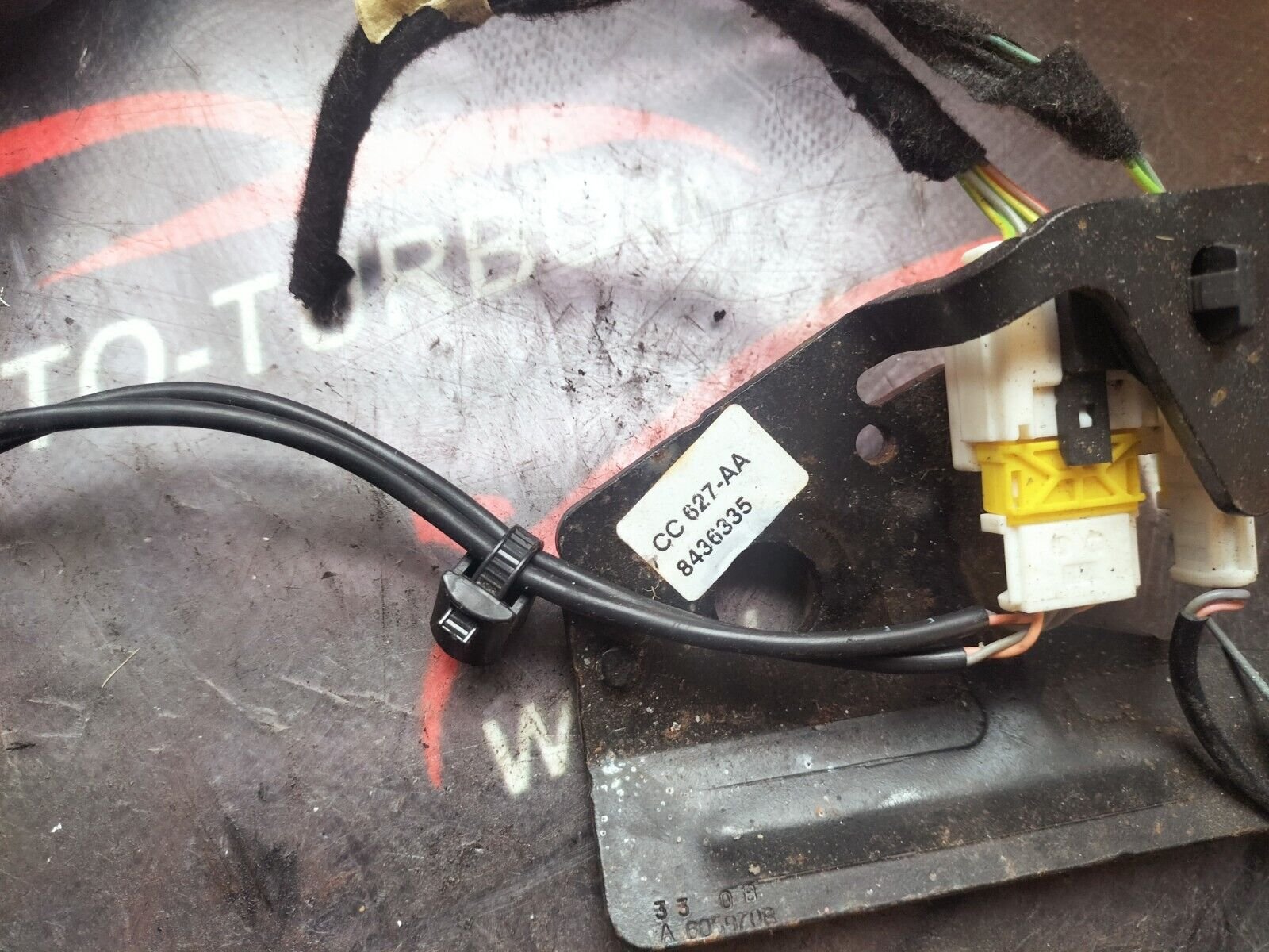 BOUCLE DE CEINTURE ARRIERE GAUCHE   CITROEN C4 CC627-AA