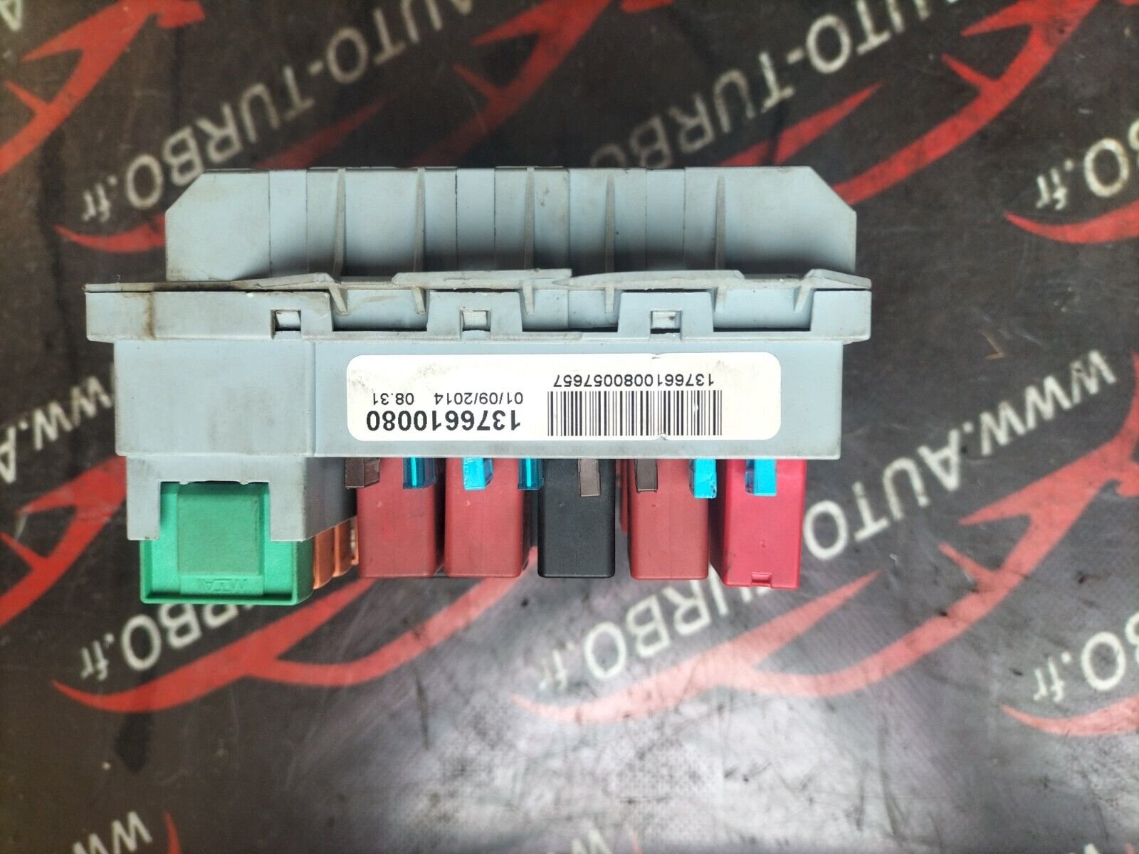 BOITIER FUSIBLES  PSA FIAT BOXER JUMPER DUCATO 2.2 HDI . 13766110080