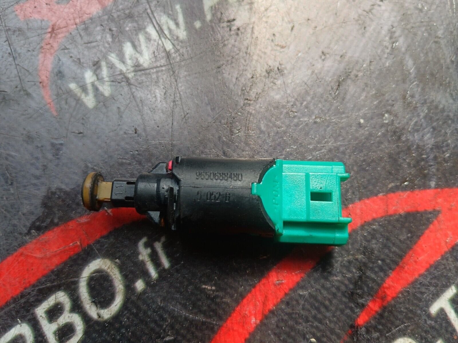 CONTACTEUR FEU STOP CITROEN C4 PICASSO REFERENCE: 9650688480