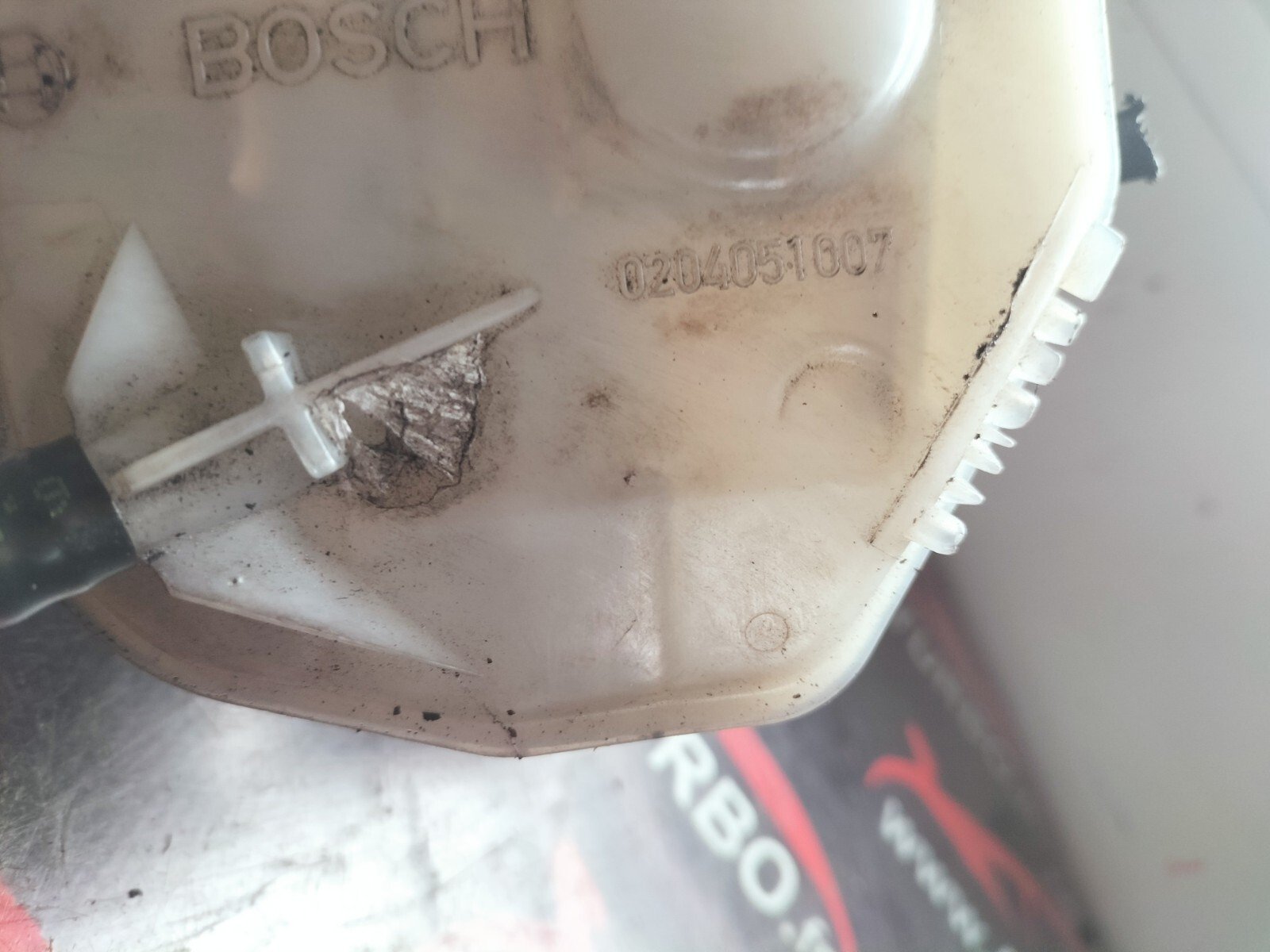 POMPE  SERVO FREIN  PSA 1.6 HDI 110 CH 9680931580 BOSCH 0204051007