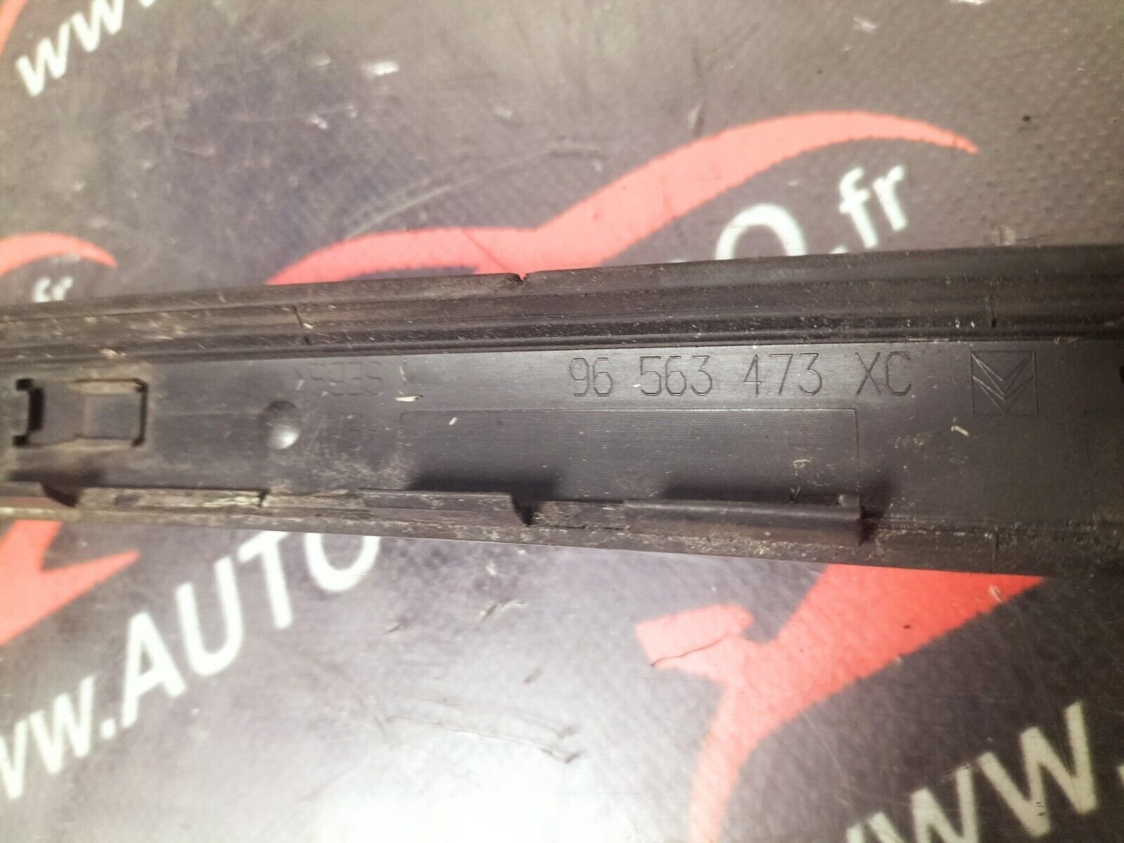 BAIE DE PARE BRISE CITROEN C4 1.6 HDI 110 CH 96563473XC