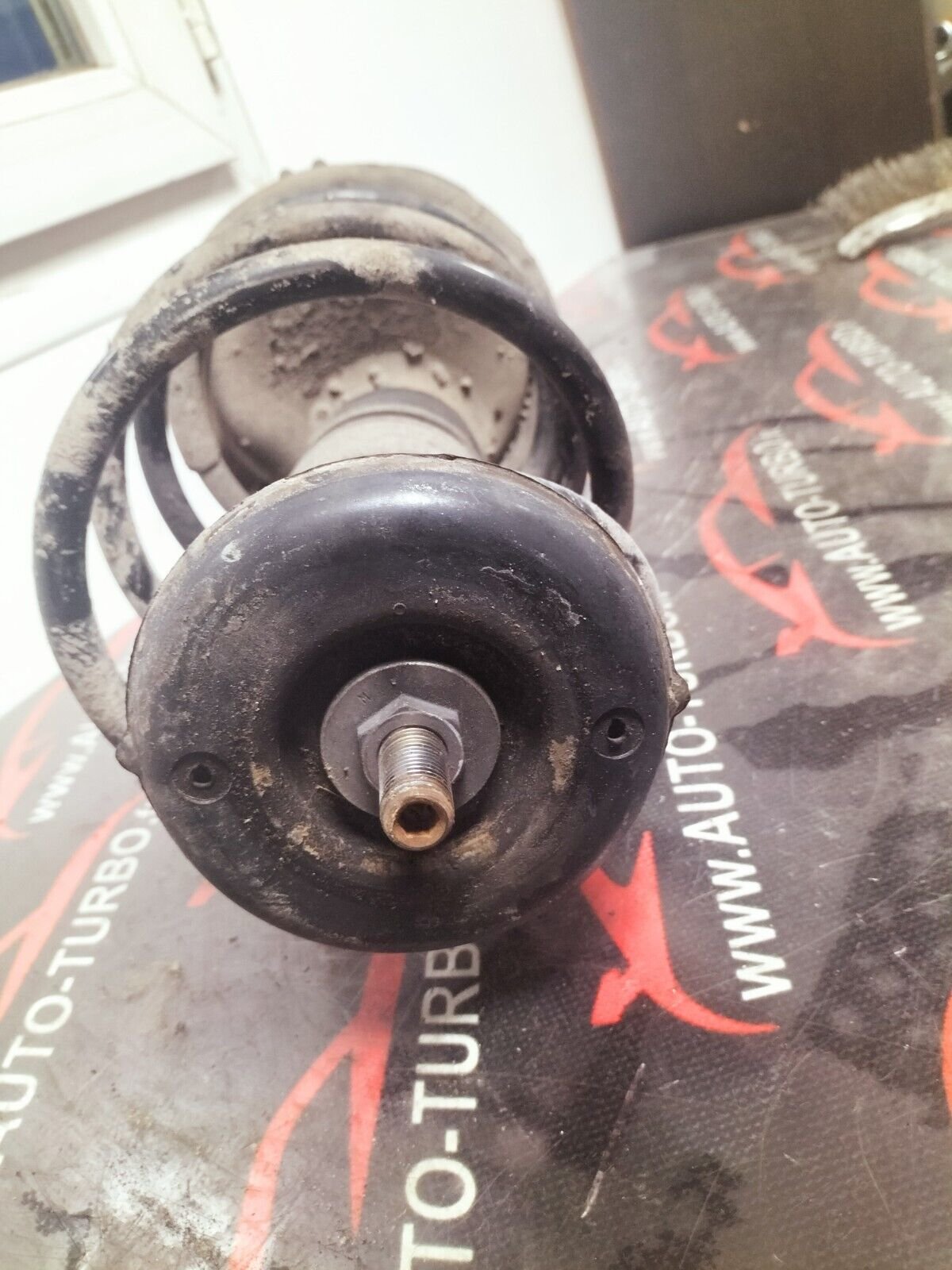 AMORTISSEUR AVANT DROITE CITROEN C4  1.6 HDI 110 CH