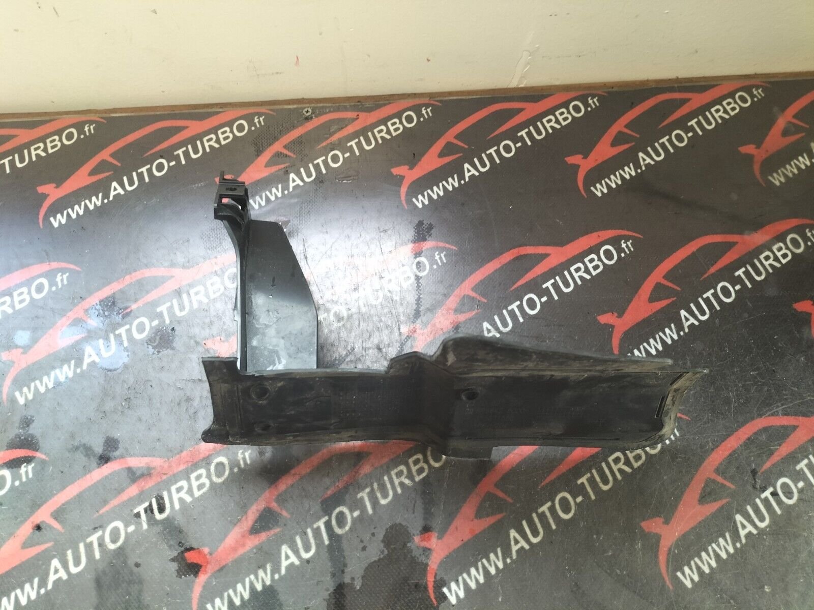 CARENAGE VENTILATEUR RADIATEUR HAUT DROIT OPEL ZAFIRA C TOURER 20897269