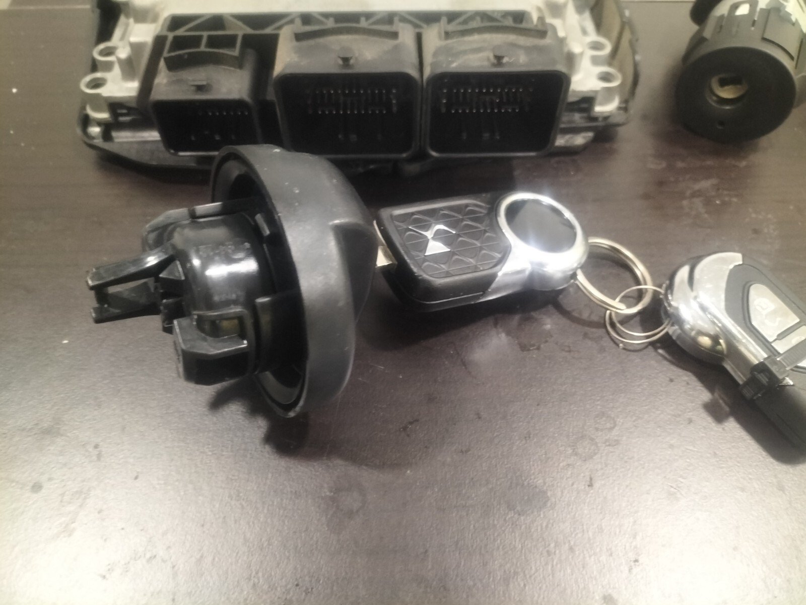 KIT DE DEMARRAGE CITROEN DS3 .  1.6 THP 156 CH . 9666951980 , 9664834180