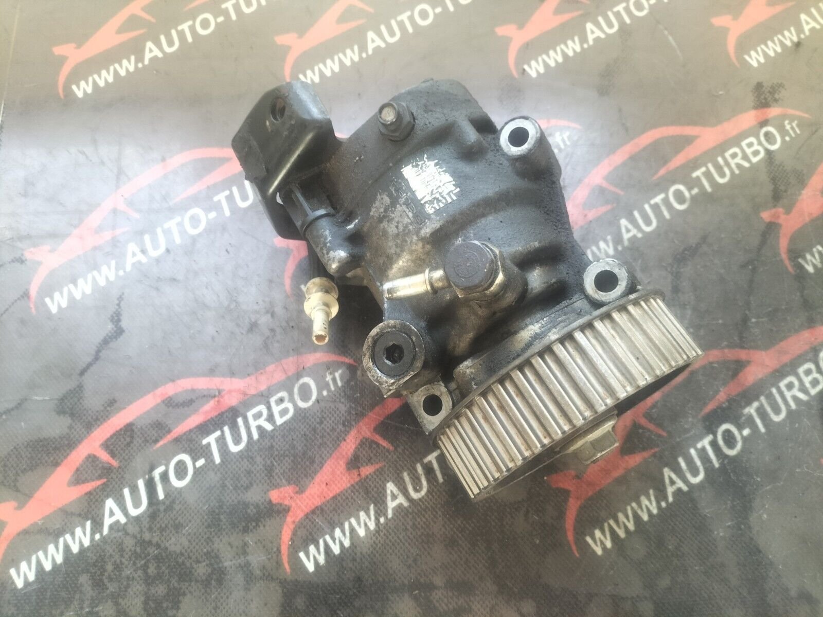 POMPE A INJECTION RENAULT 1.5 DCI 8200057225 DELPHI R9042A041