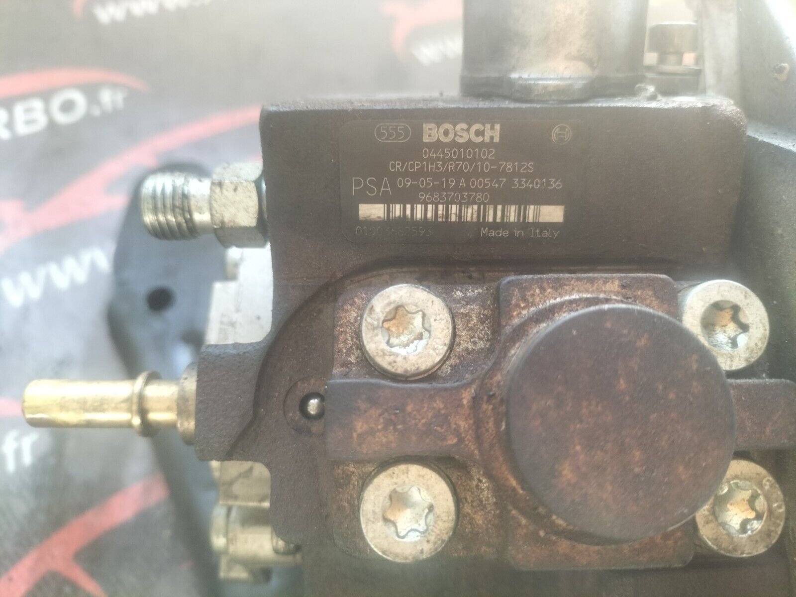 POMPE A INJECTION PSA 1.6 HDI 9683703780 BOSCH 0445010102