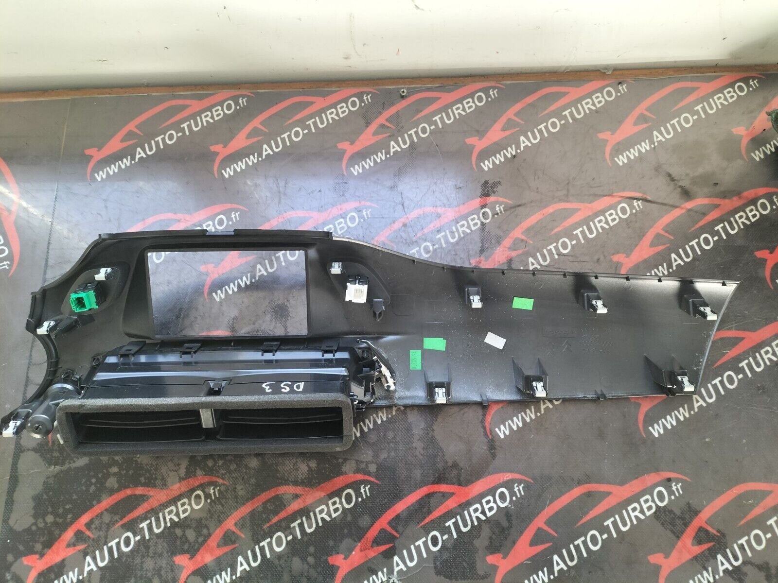 ENJOLIVEUR TABLEAU DE BORD  CITROEN DS3 9663737780