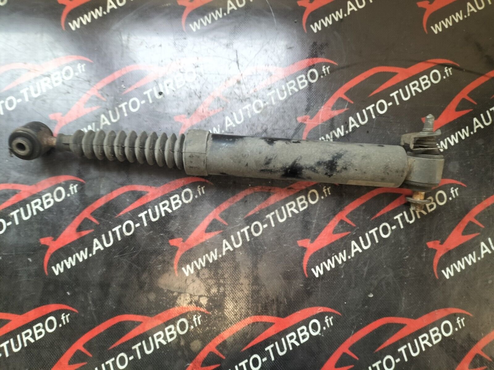 AMORTISSEUR ARRIERE DROITE CITROEN DS3  1.6 THP 156 CH 9685479880