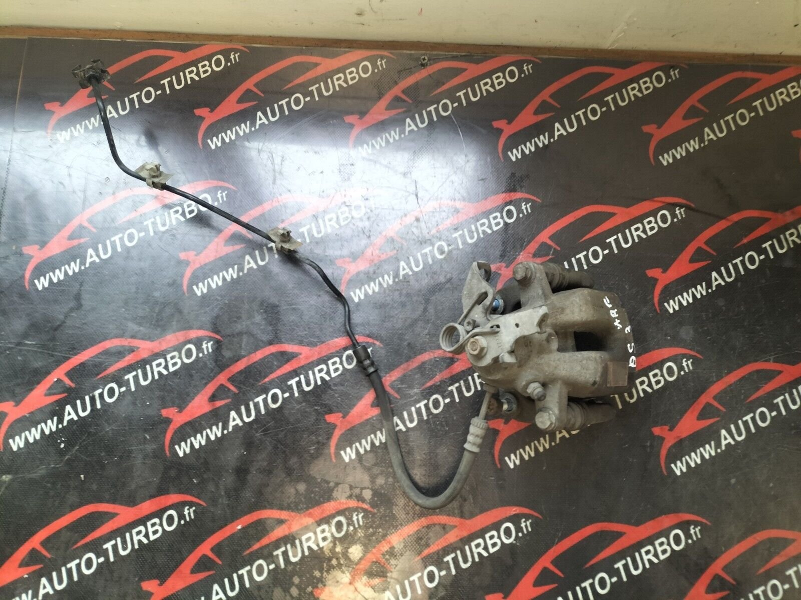 ETRIER DE FREIN ARRIERE GAUCHE CITROEN DS3  1.6 THP  FER0D04370