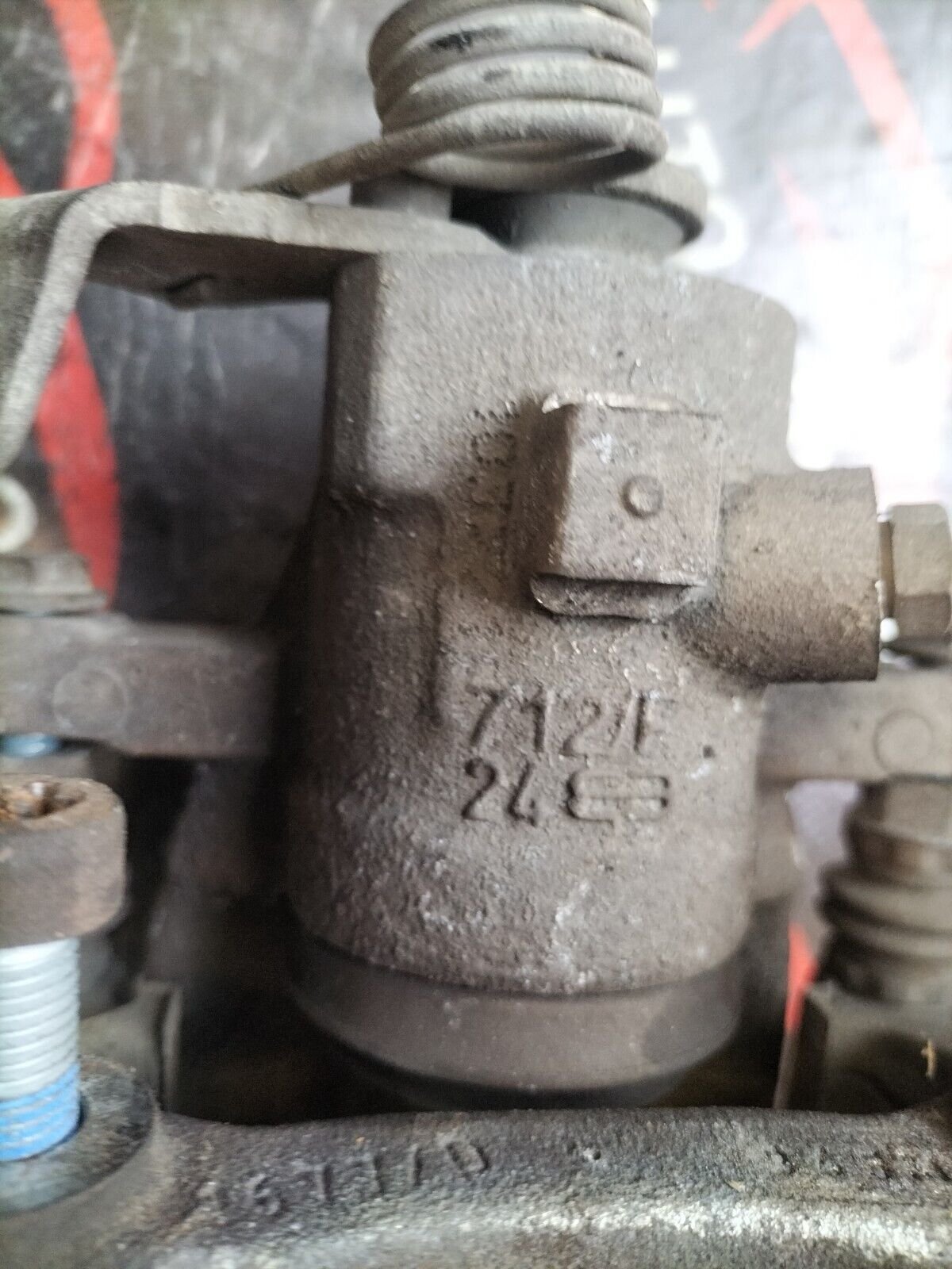 ETRIER DE FREIN ARRIERE GAUCHE CITROEN DS3  1.6 THP  FER0D04370