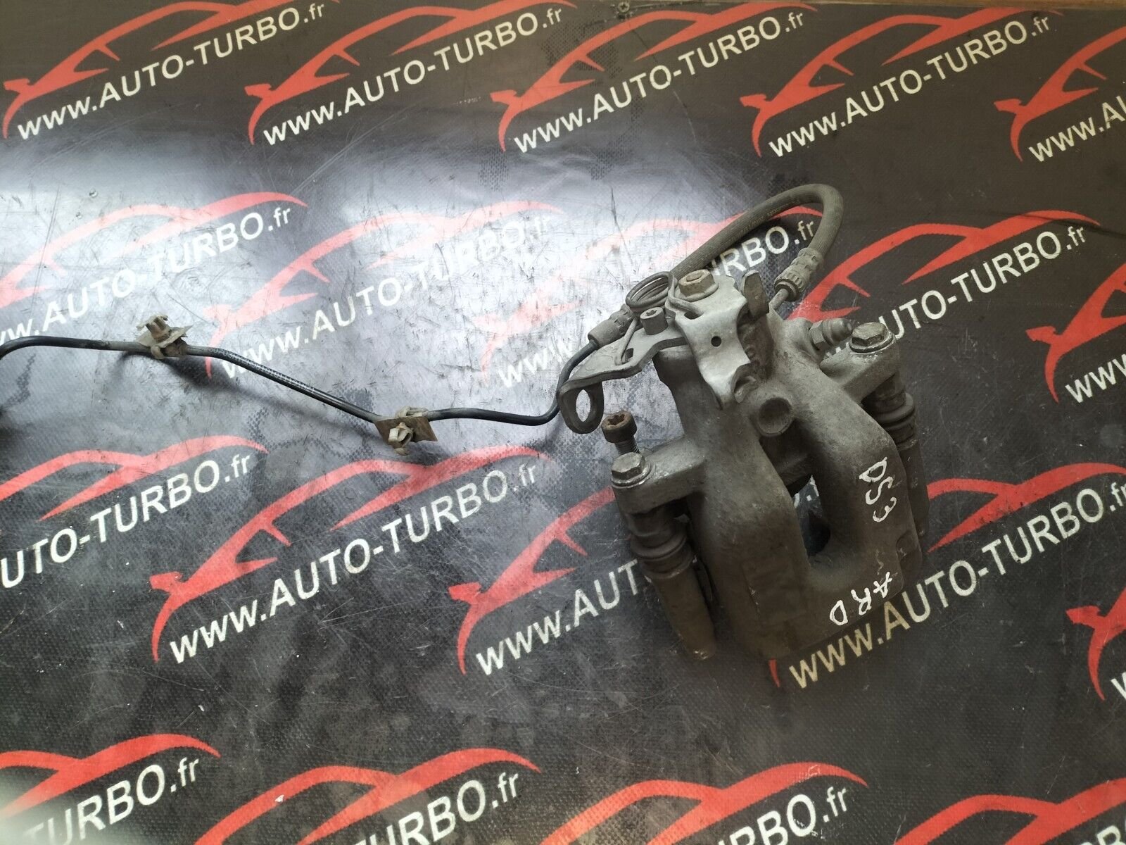 ETRIER DE FREIN ARRIERE DROITE CITROEN DS3  1.6 THP  FER0D04370