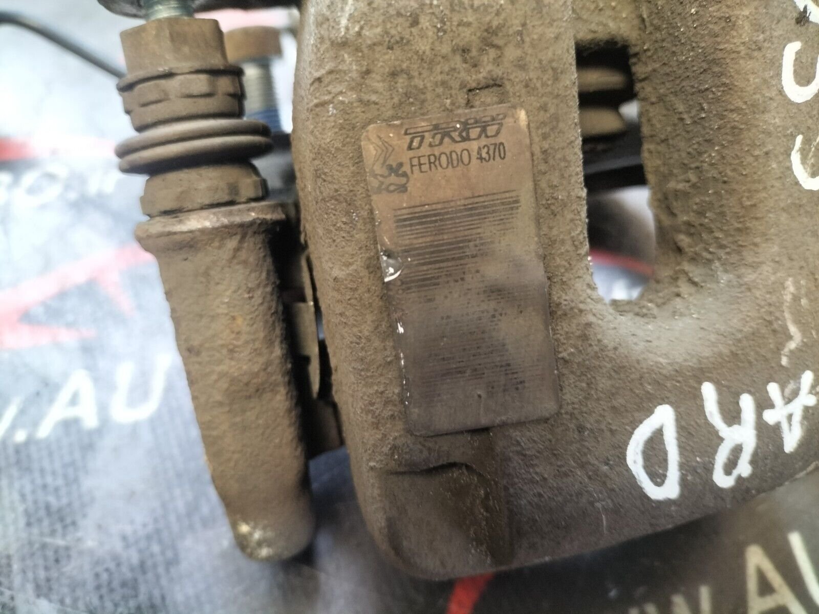 ETRIER DE FREIN ARRIERE DROITE CITROEN DS3  1.6 THP  FER0D04370