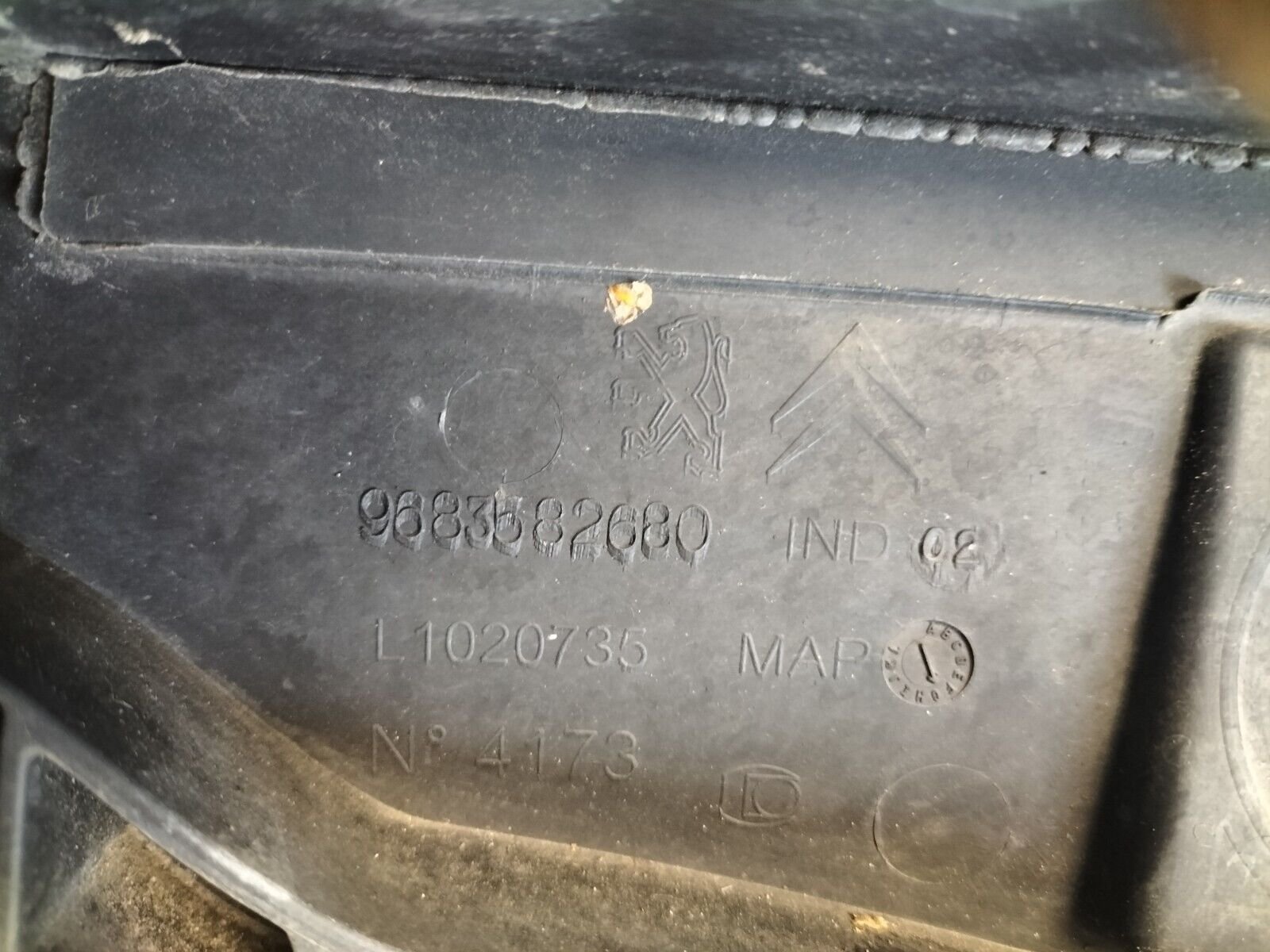 TABLIER REVETEMENT CITROEN DS3  1.6 THP  9683582680