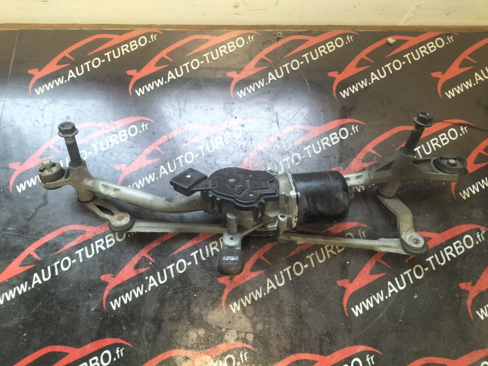 MOTEUR ESSUIE GLACE AVANT  CITROEN DS3  1.6 THP  156 CH 9259072