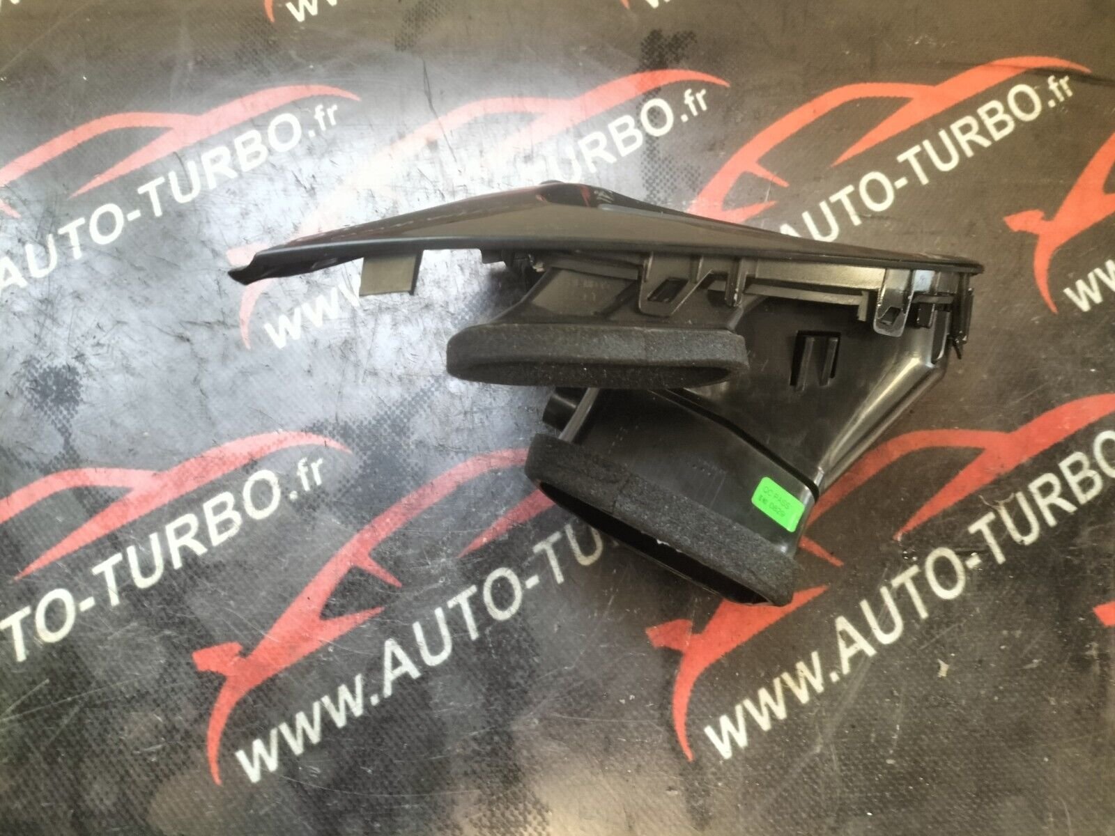 AERATEUR GAUCHE  CITROEN DS3  1.6 THP  156 CH 96857498ZD