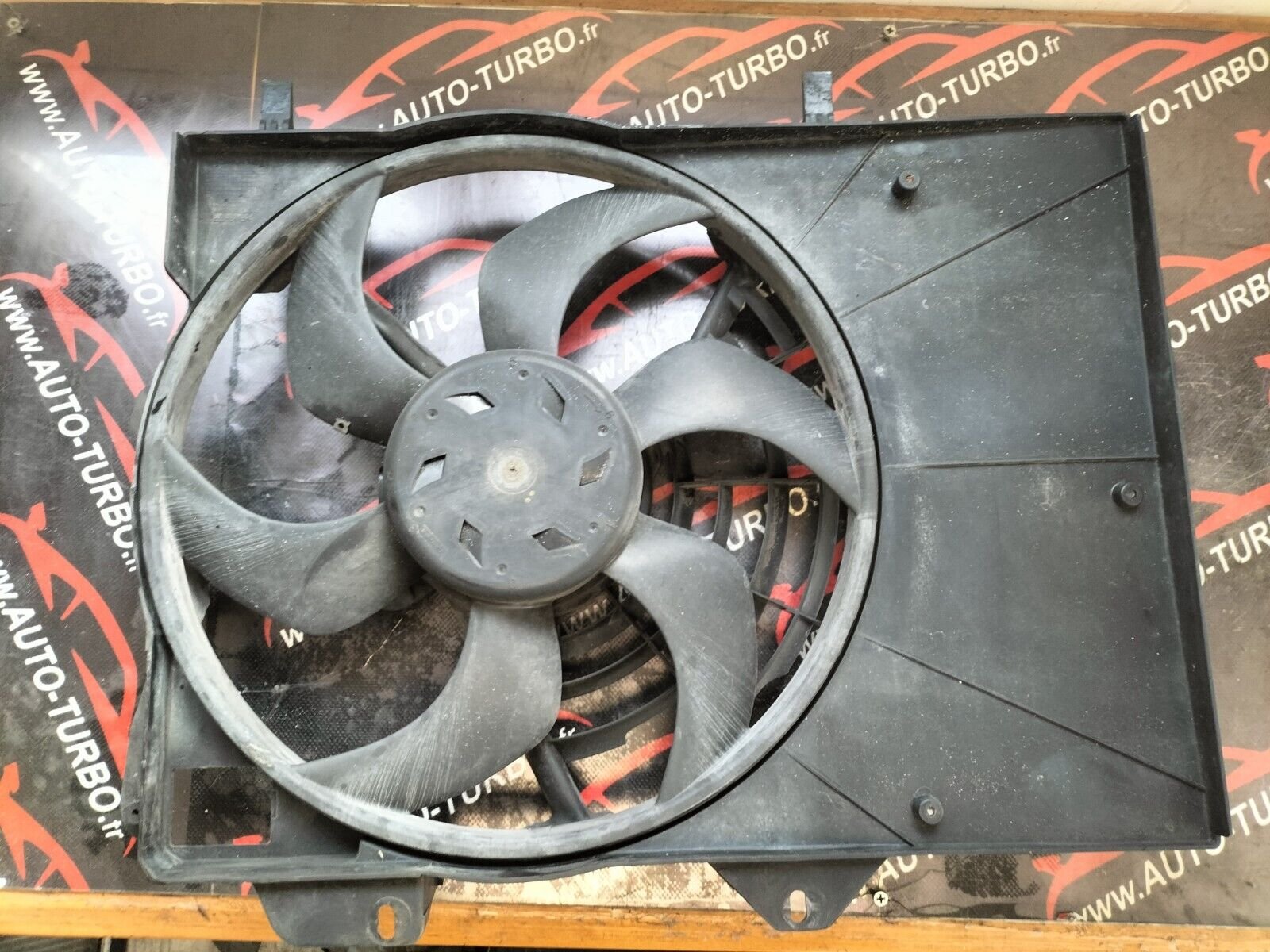 VENTILATEUR DE REFROIDISSEMENT  CITROEN DS3 1.6 THP 3000097 , 9682895680