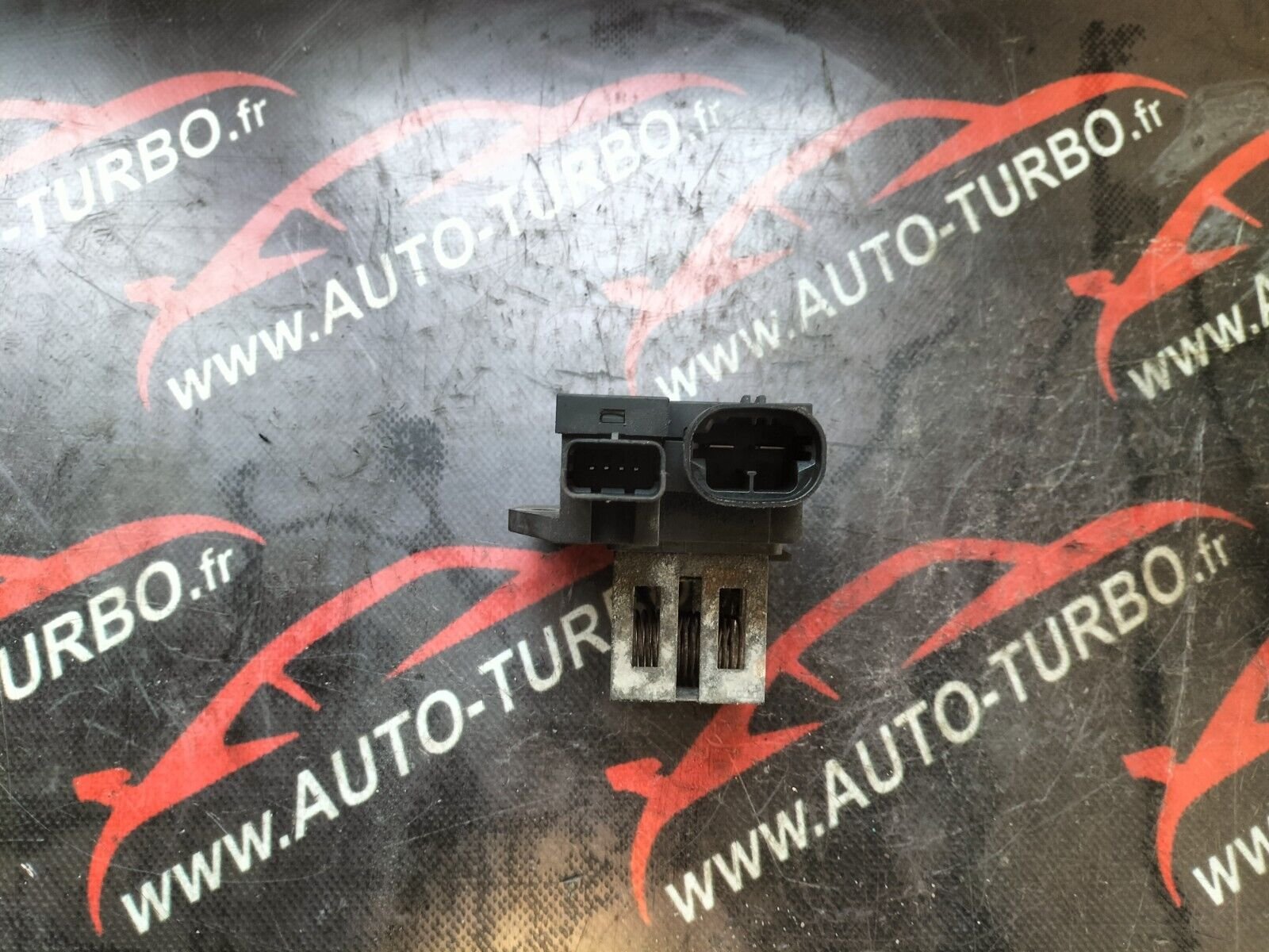 RESISTANCE DE VENTILATEUR MOTEUR  CITROEN DS3 1.6 THP 9662872380