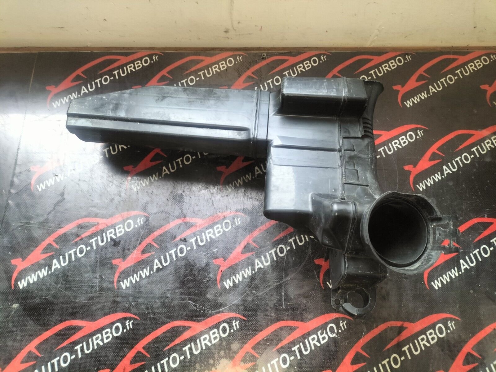 RESONATEUR D'ADMISSION  CITROEN DS3 1.6 THP PSA4303