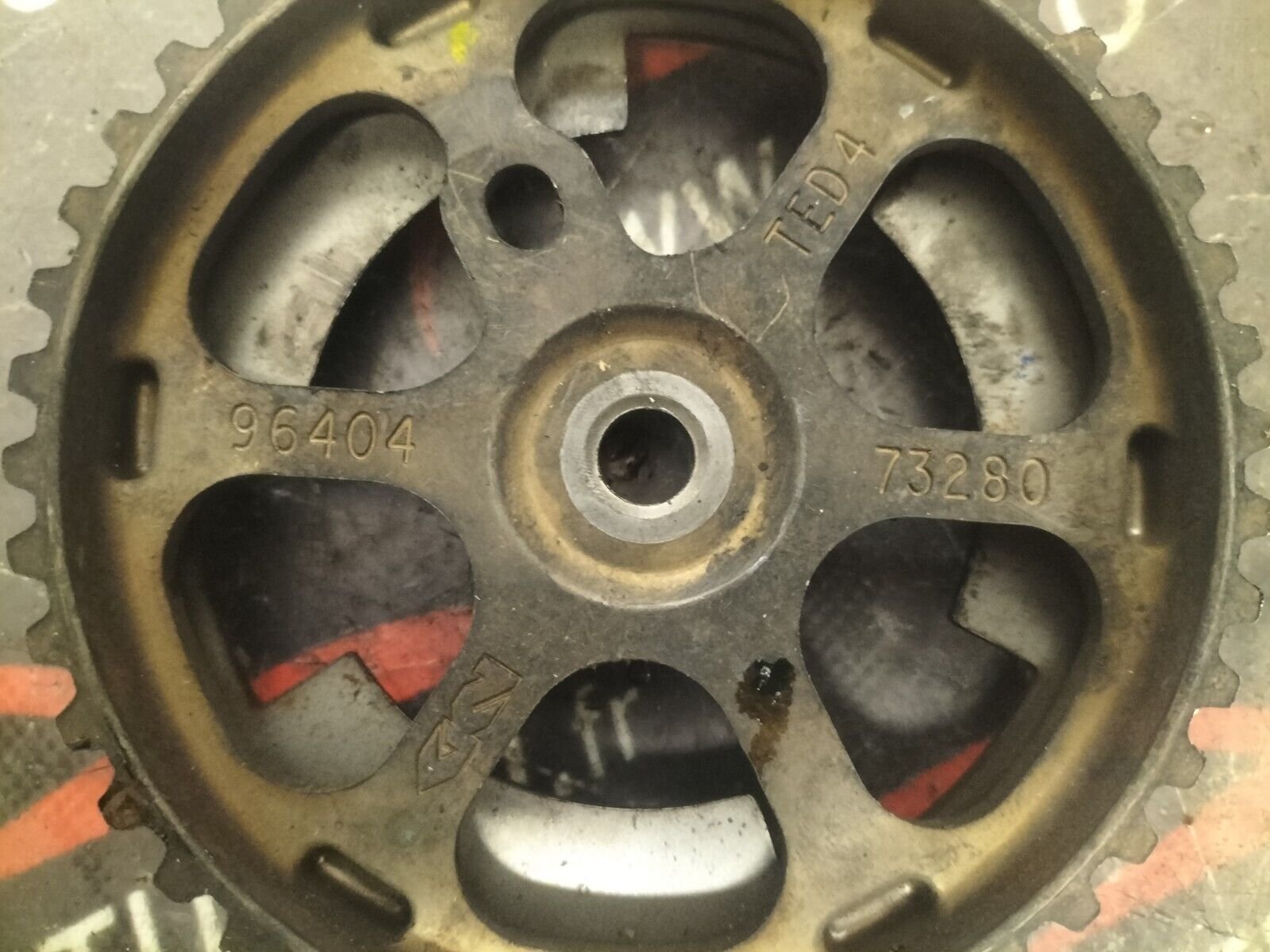 POULIE D'ARBRE A CAME PSA 1.6 HDI TED4 9640473280