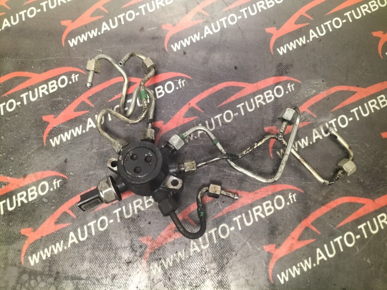 RAMPE D'INJECTION RENAULT CLIO III 1.5 DCI 68 CH 820037993