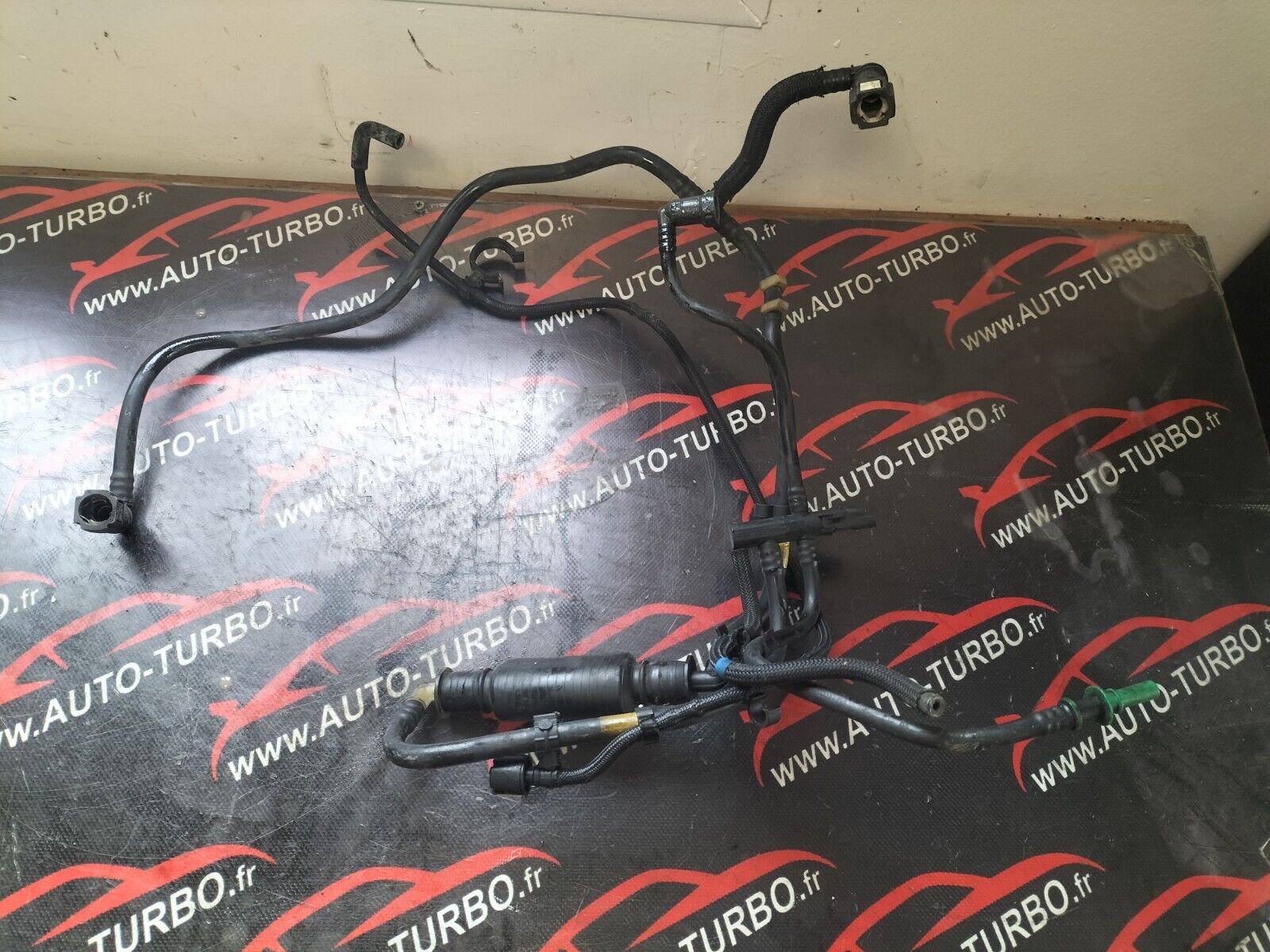 POIRE SYSTEME D'AMORCAGE ALIMENTATION GASOIL  PEUGEOT CITROEN  1.6 HDI