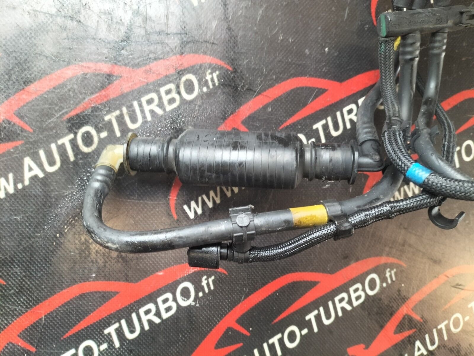 POIRE SYSTEME D'AMORCAGE ALIMENTATION GASOIL  PEUGEOT CITROEN  1.6 HDI