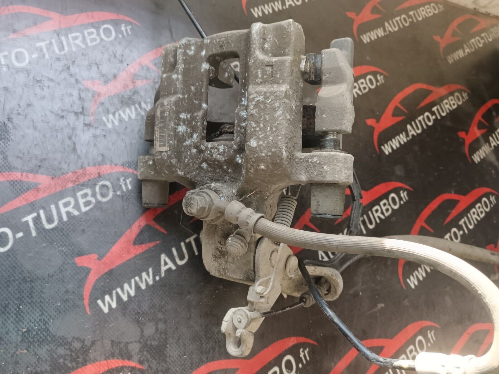 ETRIER DE FREIN ARRIERE GAUCHE PEUGEOT 308 II 967074048A