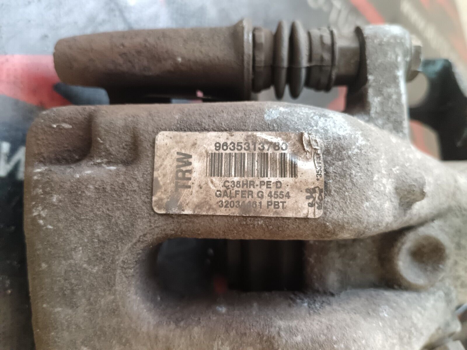 ETRIER DE FREIN ARRIERE DROITE CITROEN C4 1.6 HDI 9635313780