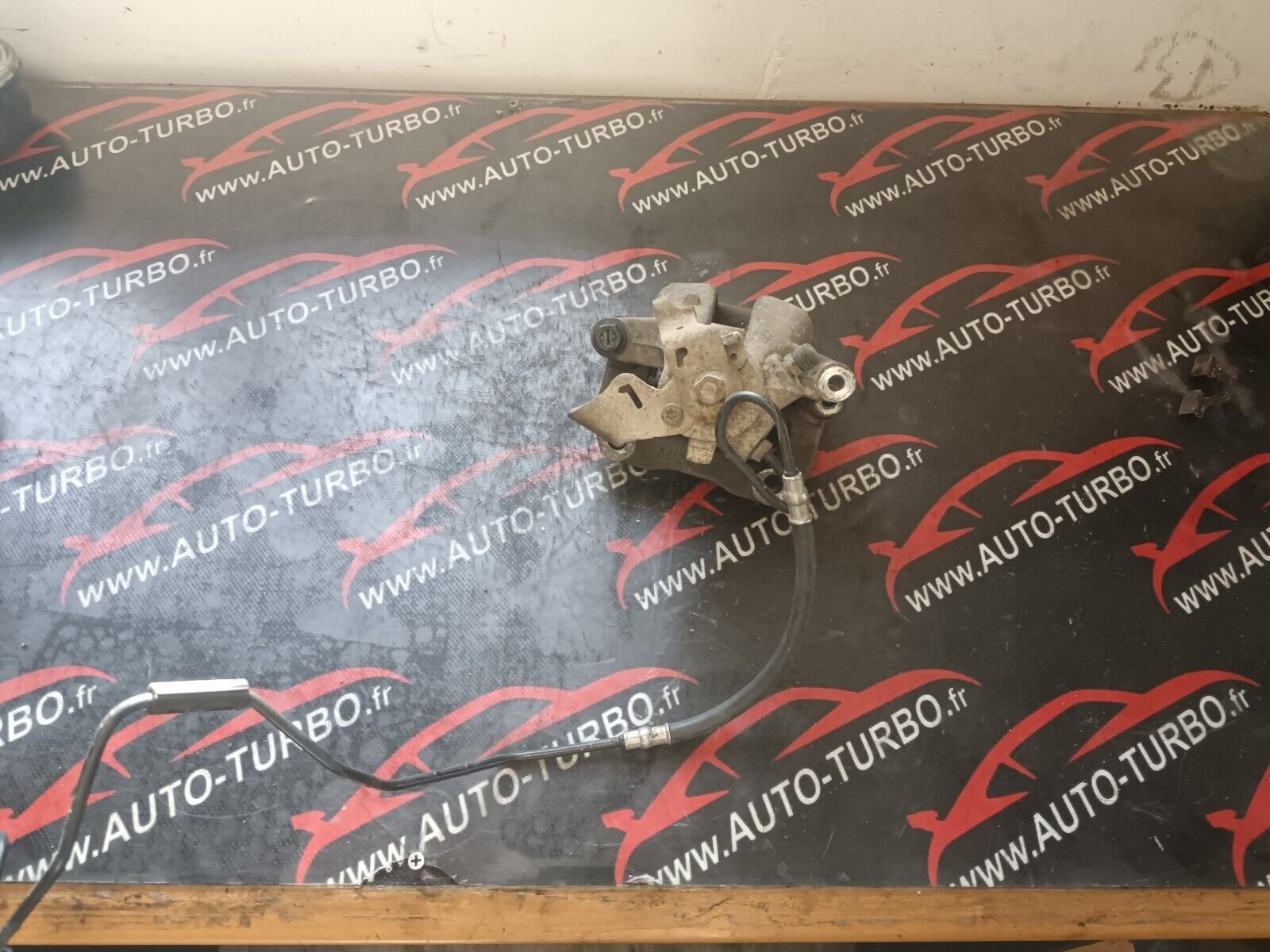 ETRIER DE FREIN ARRIERE  GAUCHE CITROEN C4 1.6 HDI