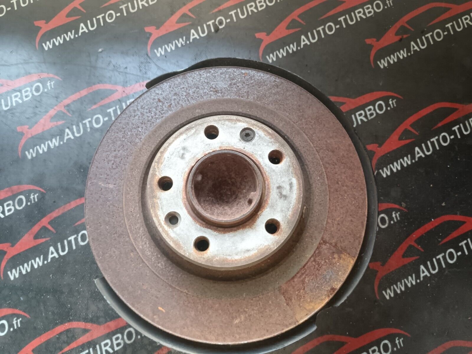 FUSEE ARRIERE DROITE PEUGEOT 308 II 9807111780