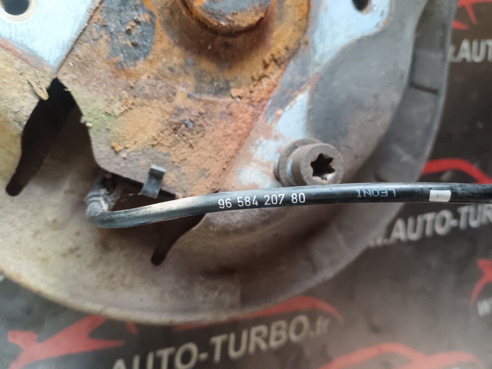 FUSEE ARRIERE DROITE CITROEN C4 1.6 HDI